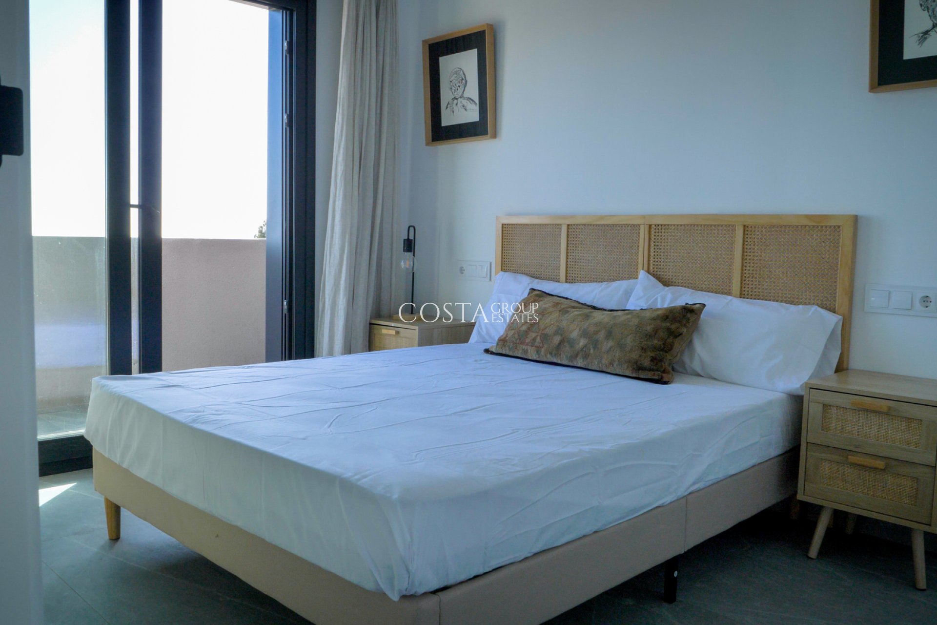 Neue Gebäude - Villa -
Polop