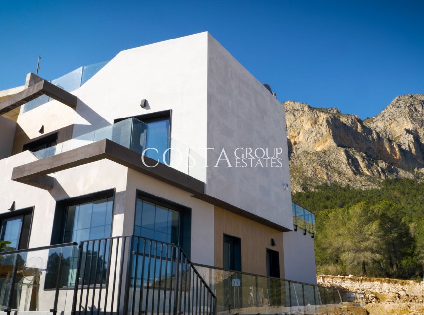 Neue Gebäude - Villa -
Polop