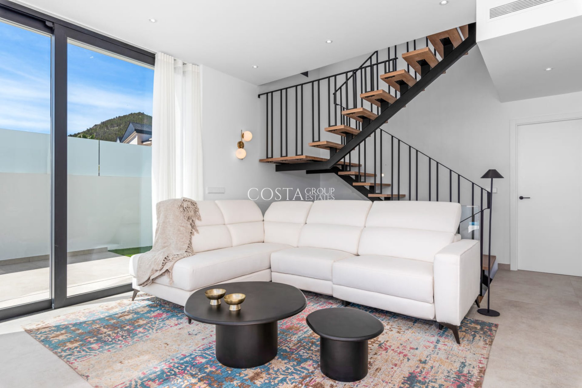 Neue Gebäude - Villa -
Polop