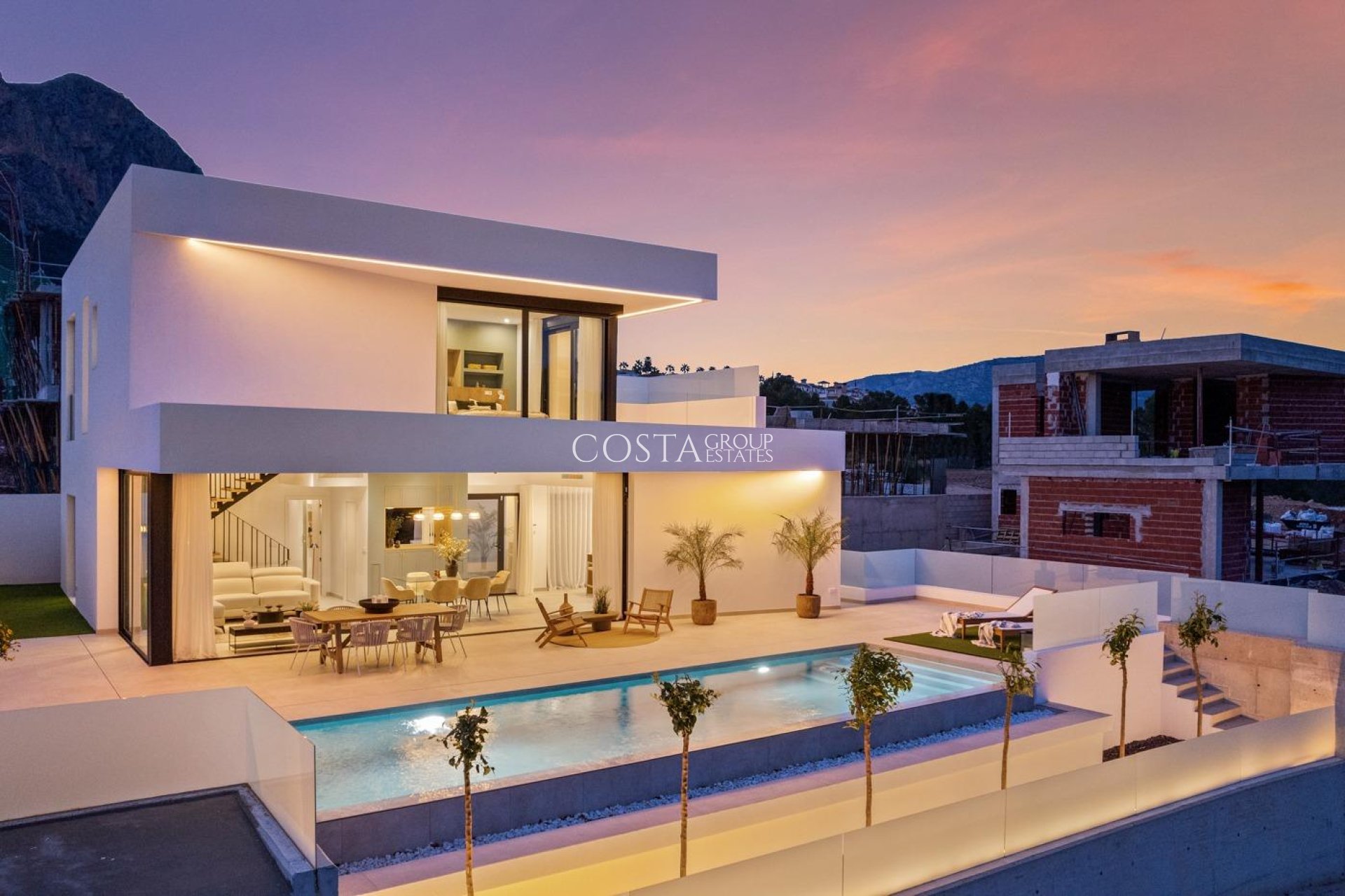 Neue Gebäude - Villa -
Polop