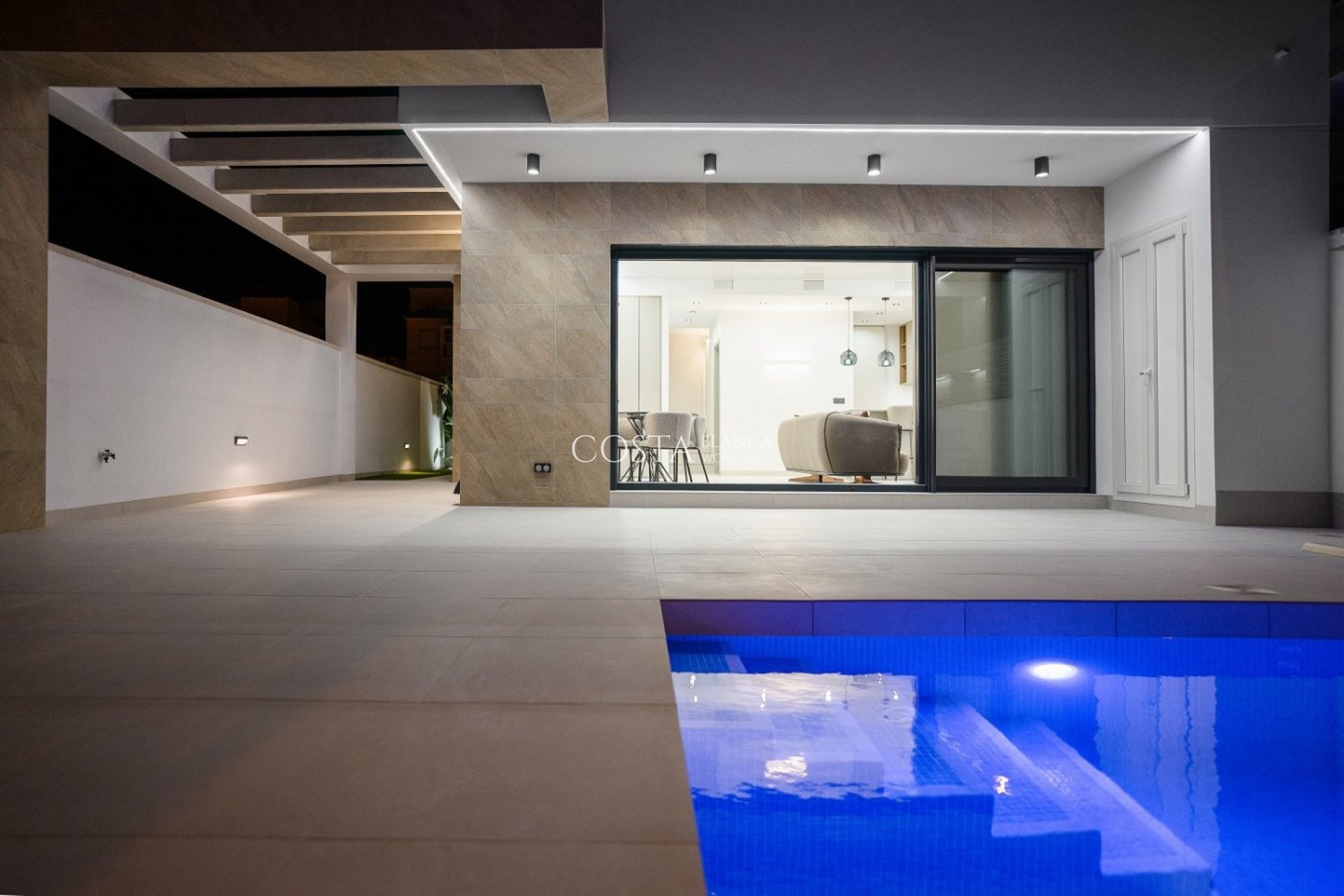 Neue Gebäude - Villa -
San Miguel de Salinas - San Miguel De Salinas