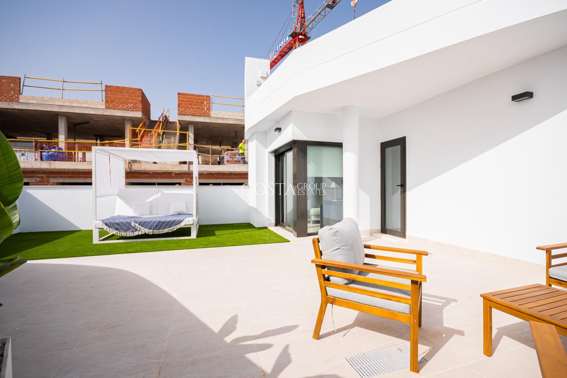 Neue Gebäude - Villa -
Torrevieja - Lago Jardín II