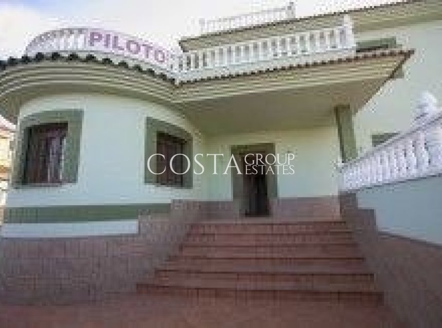 Neue Gebäude - Villa -
Torrevieja - Los Altos