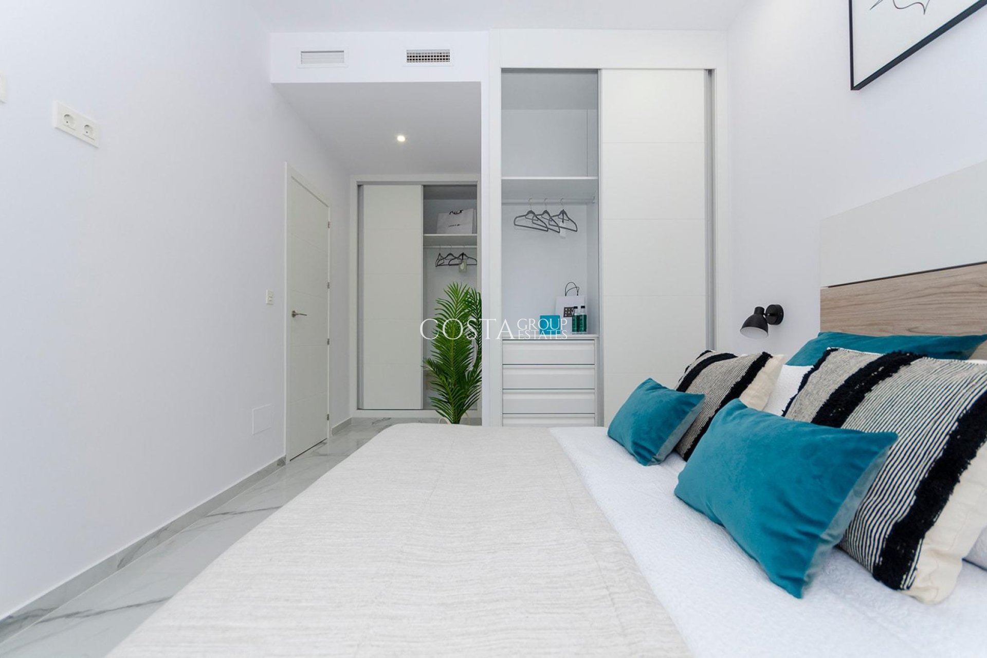 Neue Gebäude - Villa -
Torrevieja - Torretas