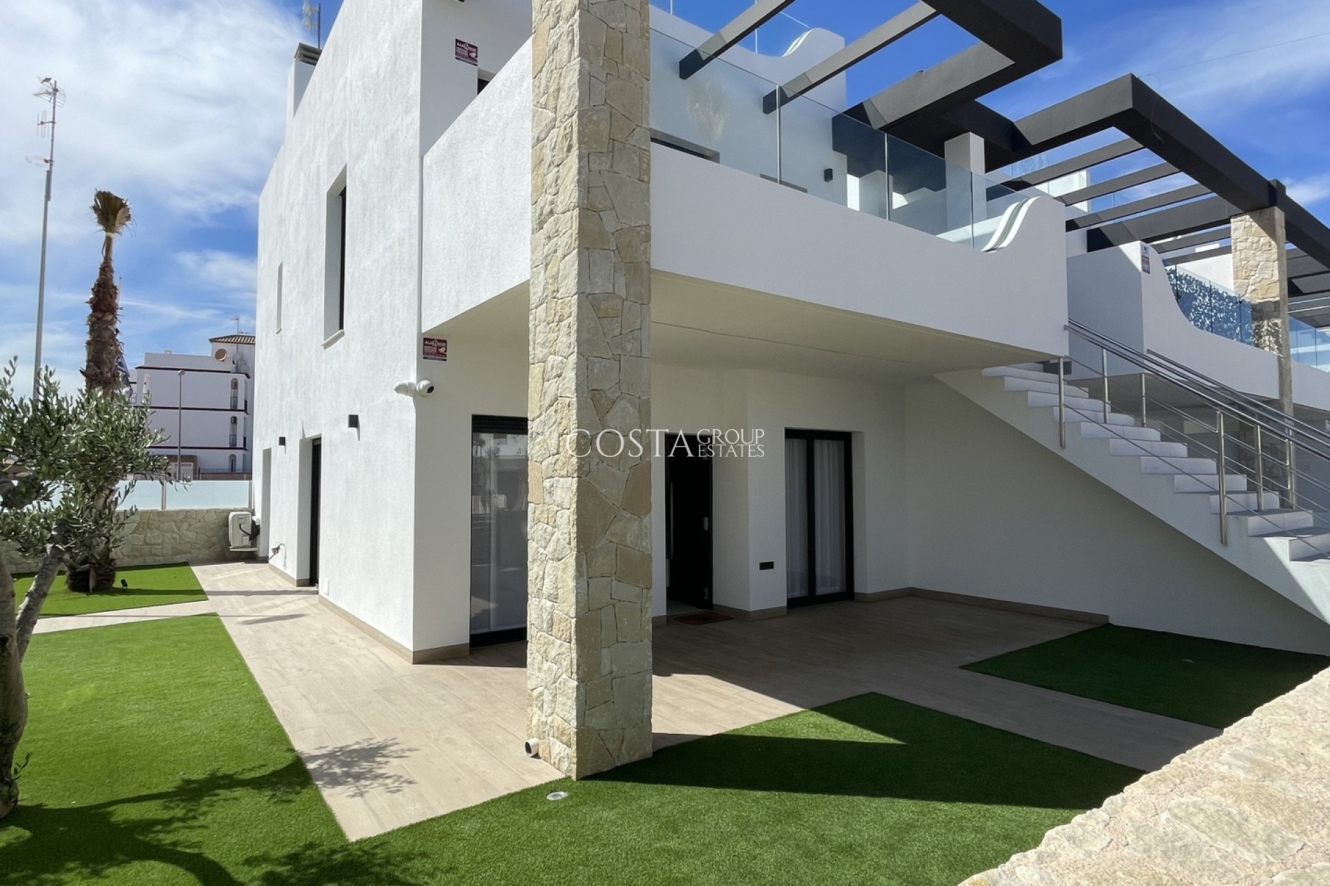 Neue Gebäude - Villa -
Torrevieja