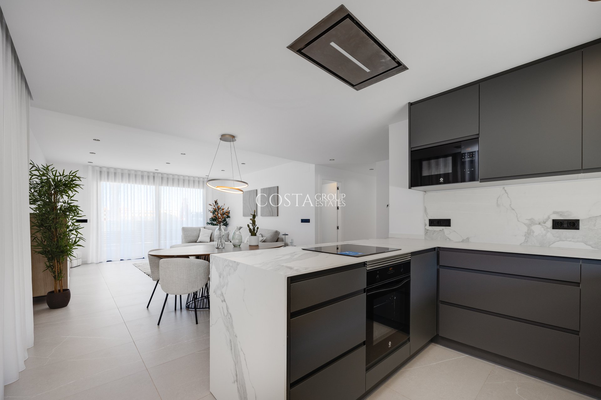 Neue Gebäude - Villa -
Torrevieja