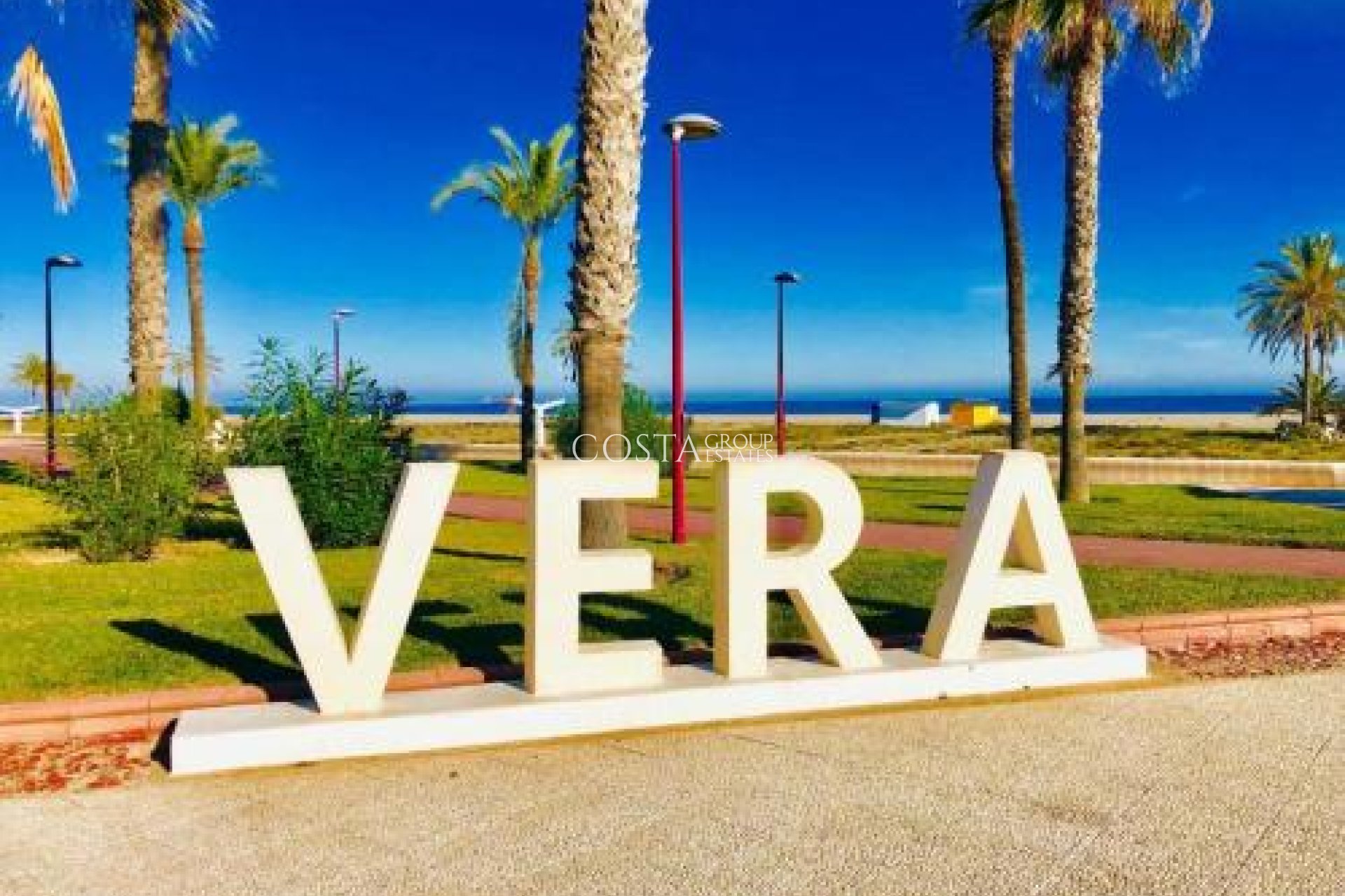 Neue Gebäude - Villa -
Vera