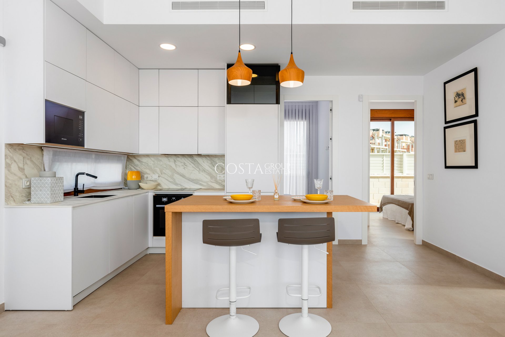 Neue Gebäude - Villa -
Vera