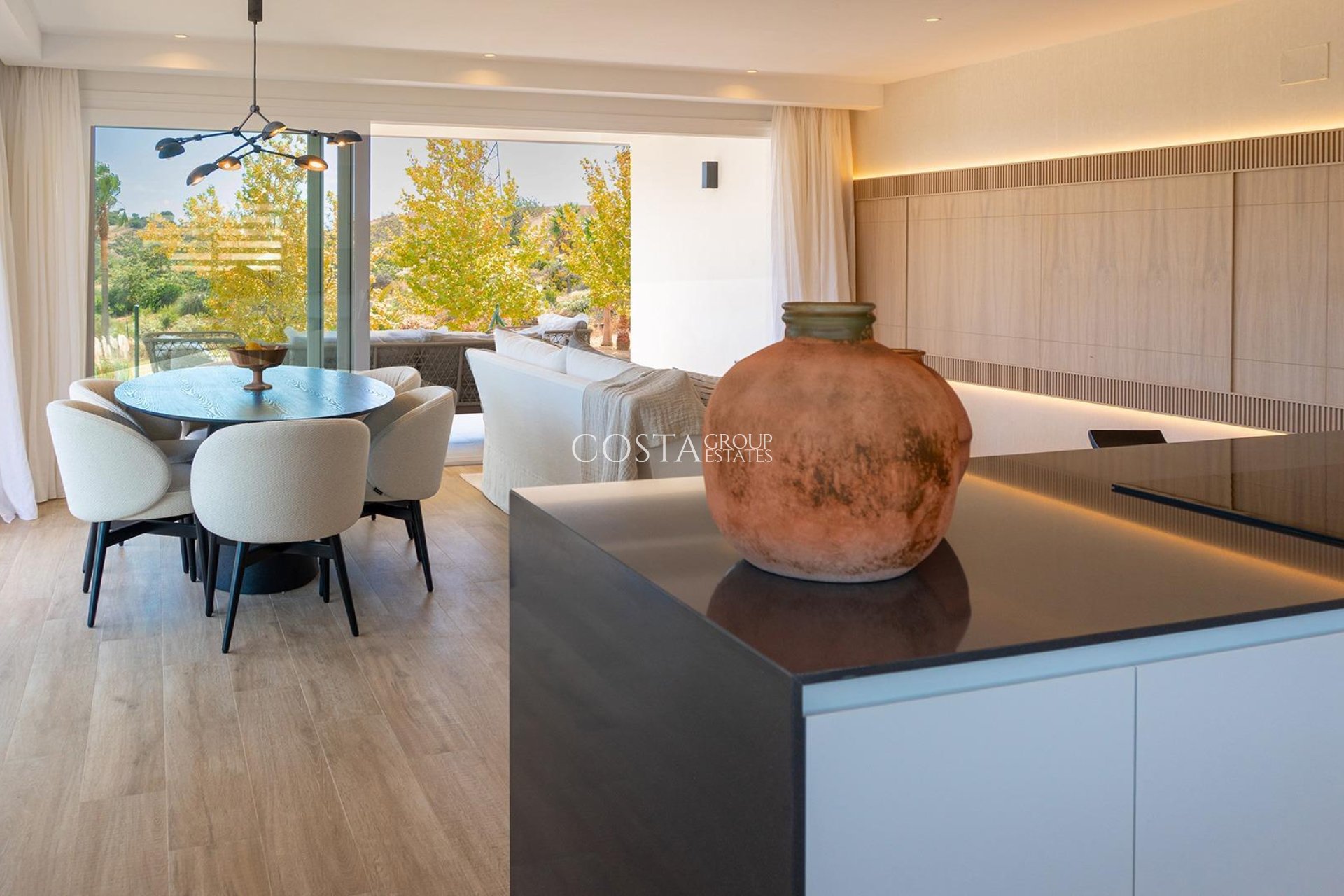 New Build - Apartments -
Casares - Camarate