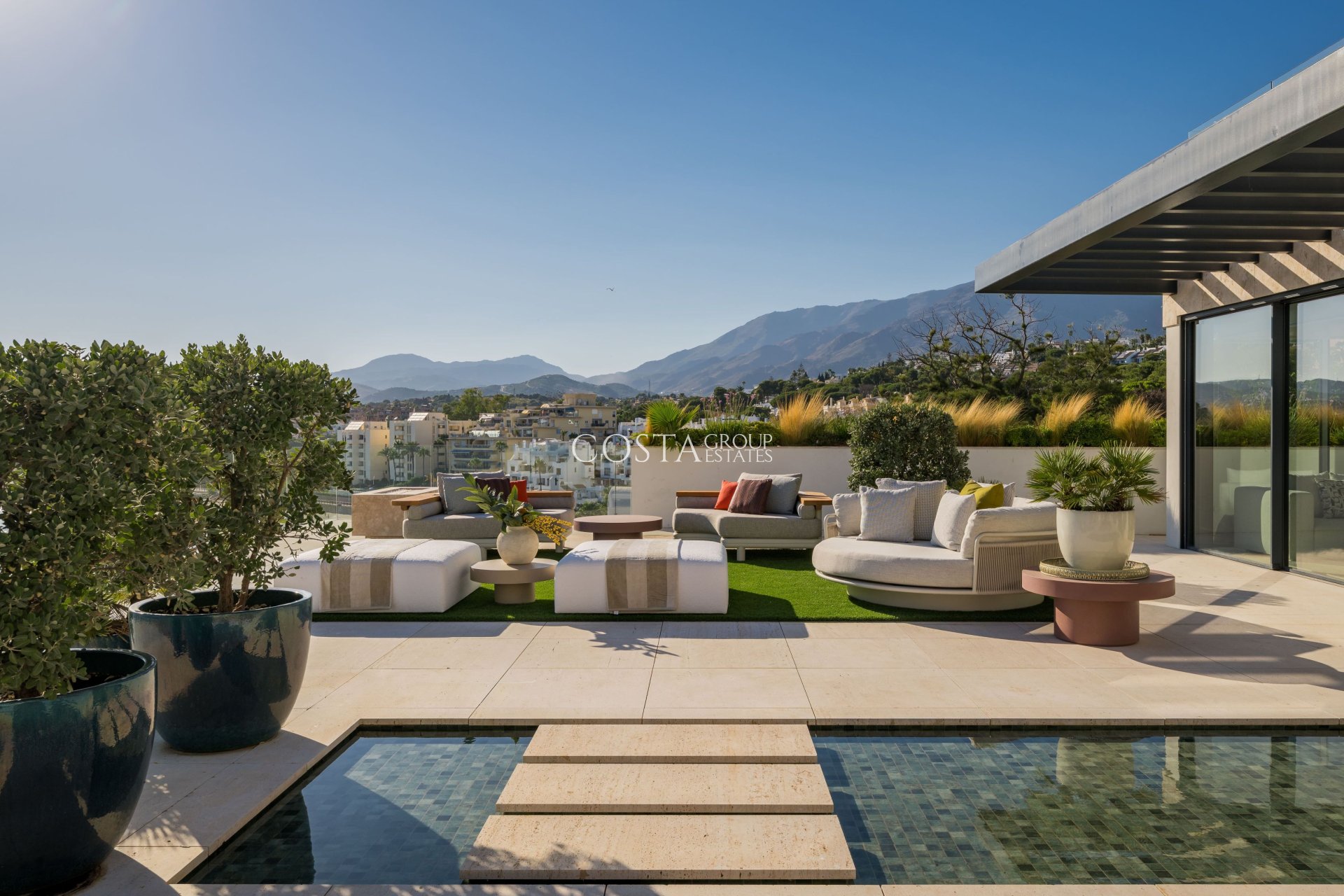 New Build - Apartments -
Estepona