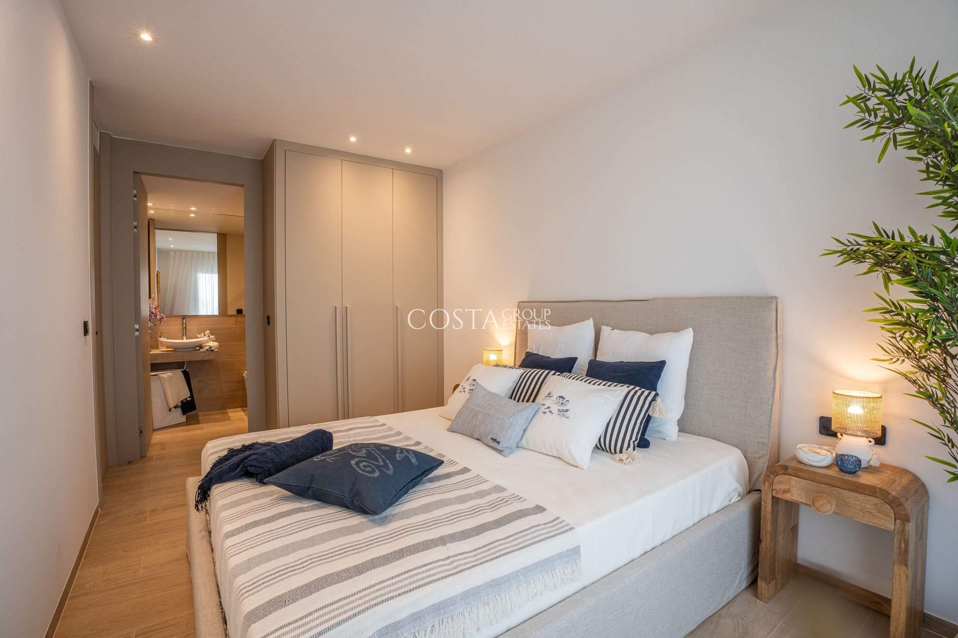 New Build - Apartments -
La Finca Golf