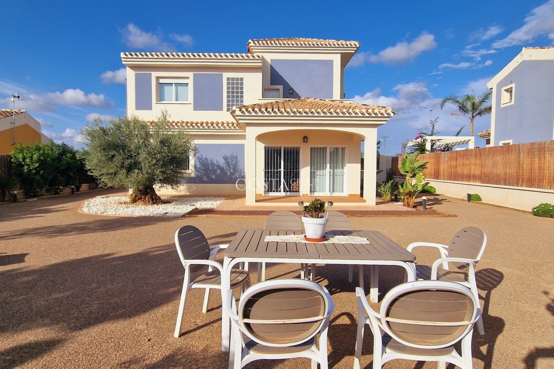 New Build - detached -
Purias