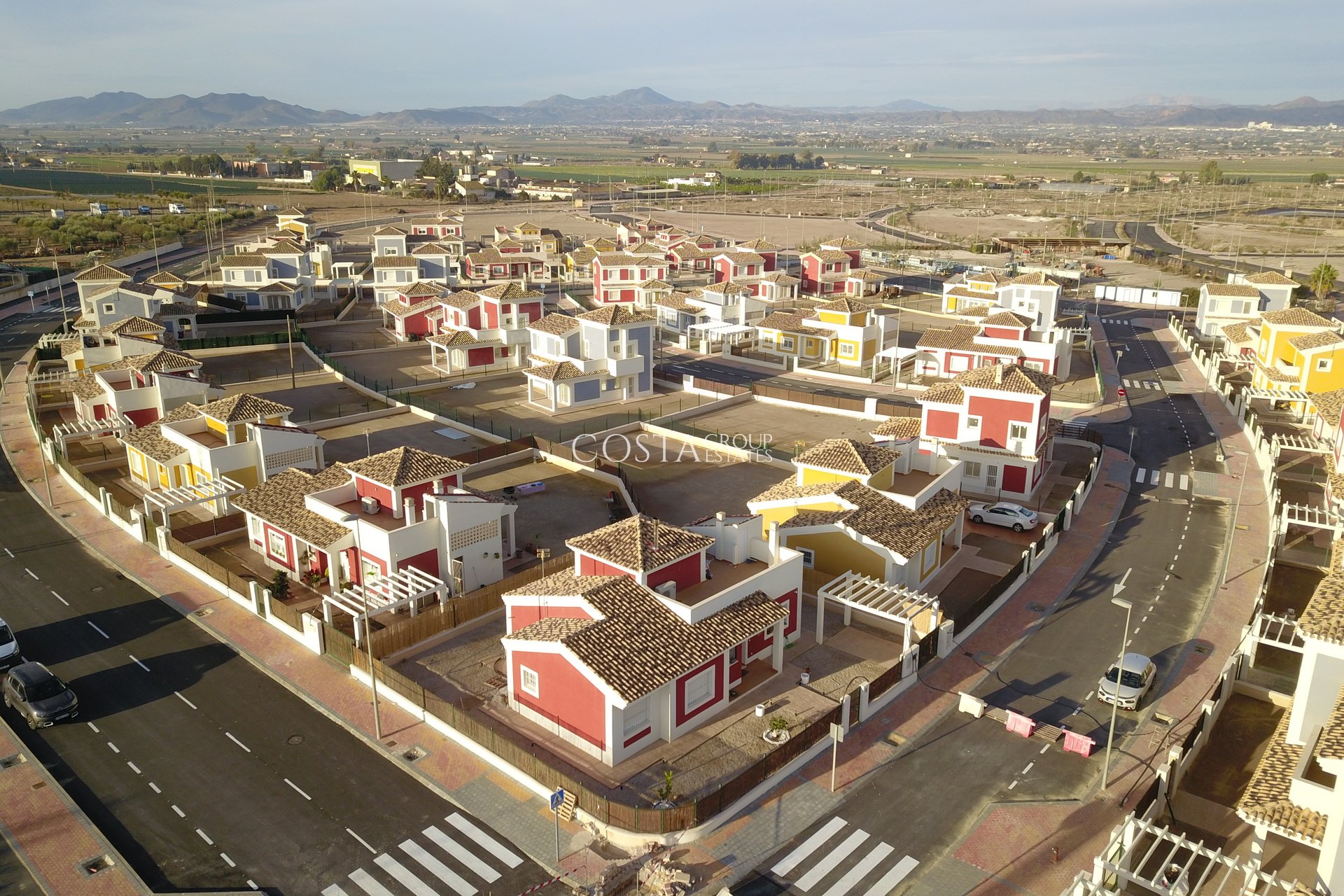 New Build - detached -
Purias