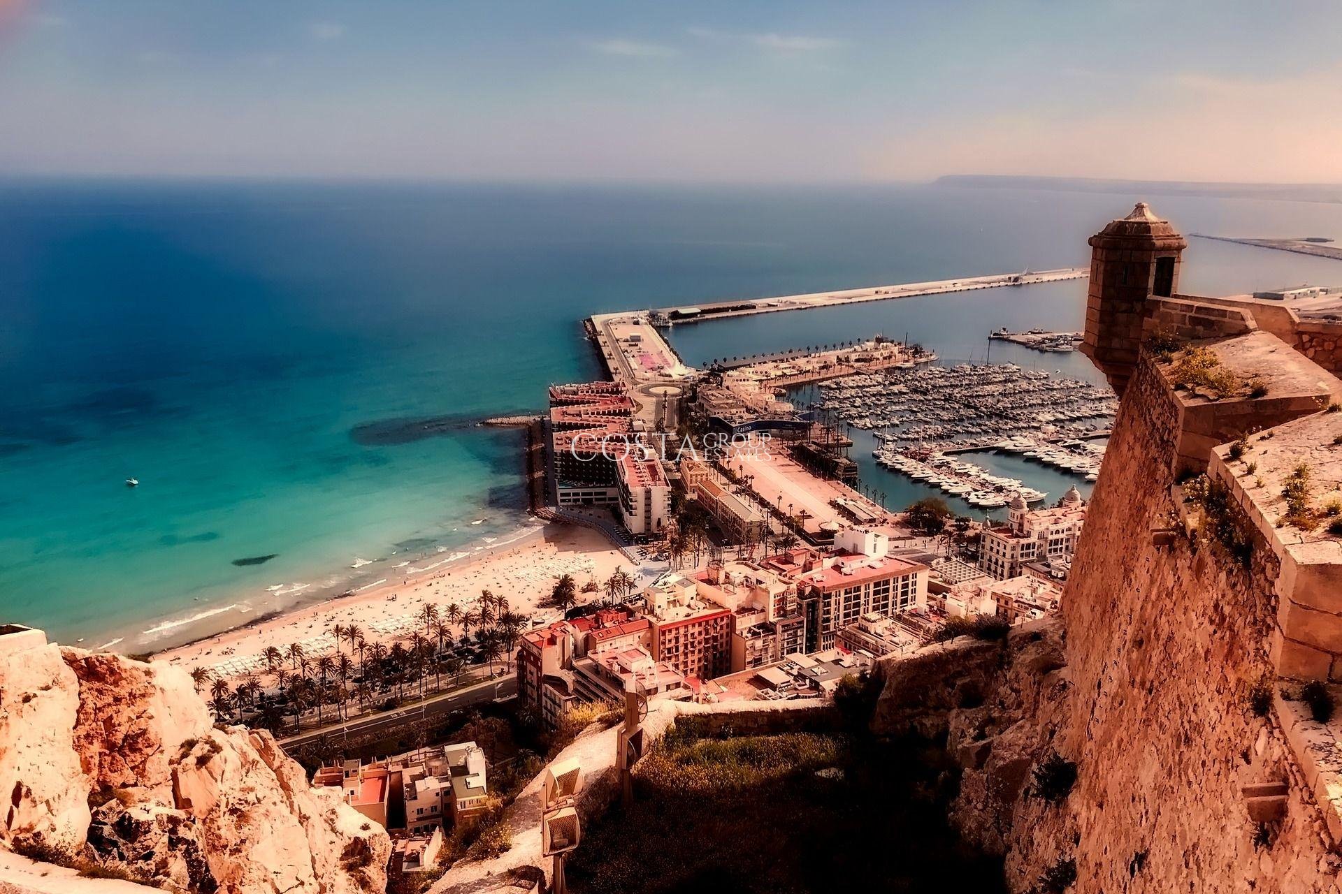 New Build - Ground floor apartment -
Alicante - Centro