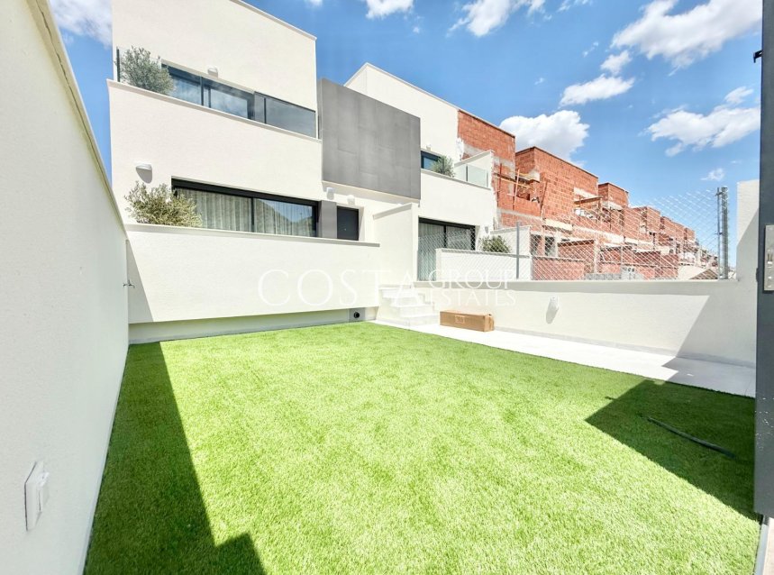 New Build - House -
Cox - San Fernando