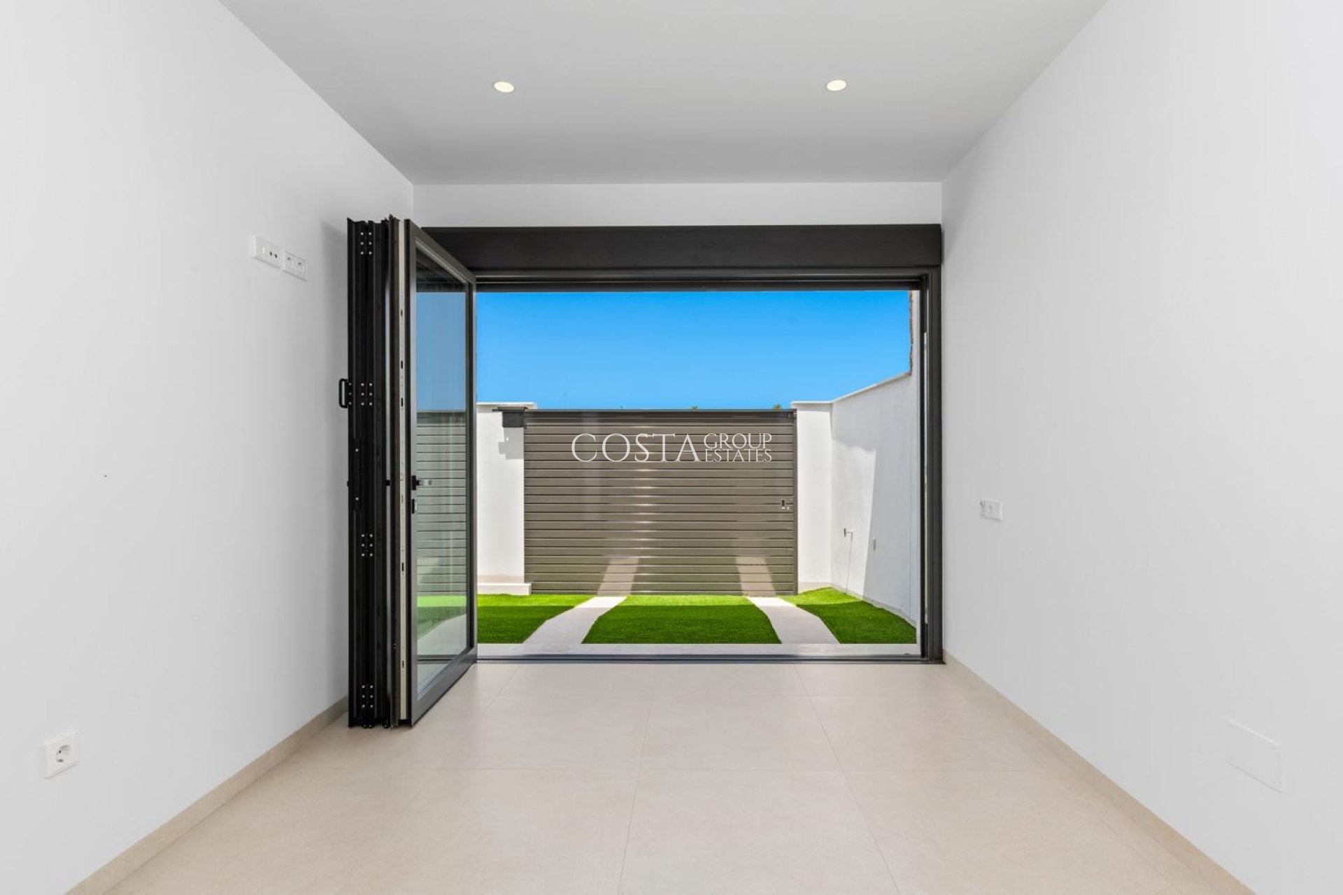 New Build - House -
Los Alcazares - Serena Golf