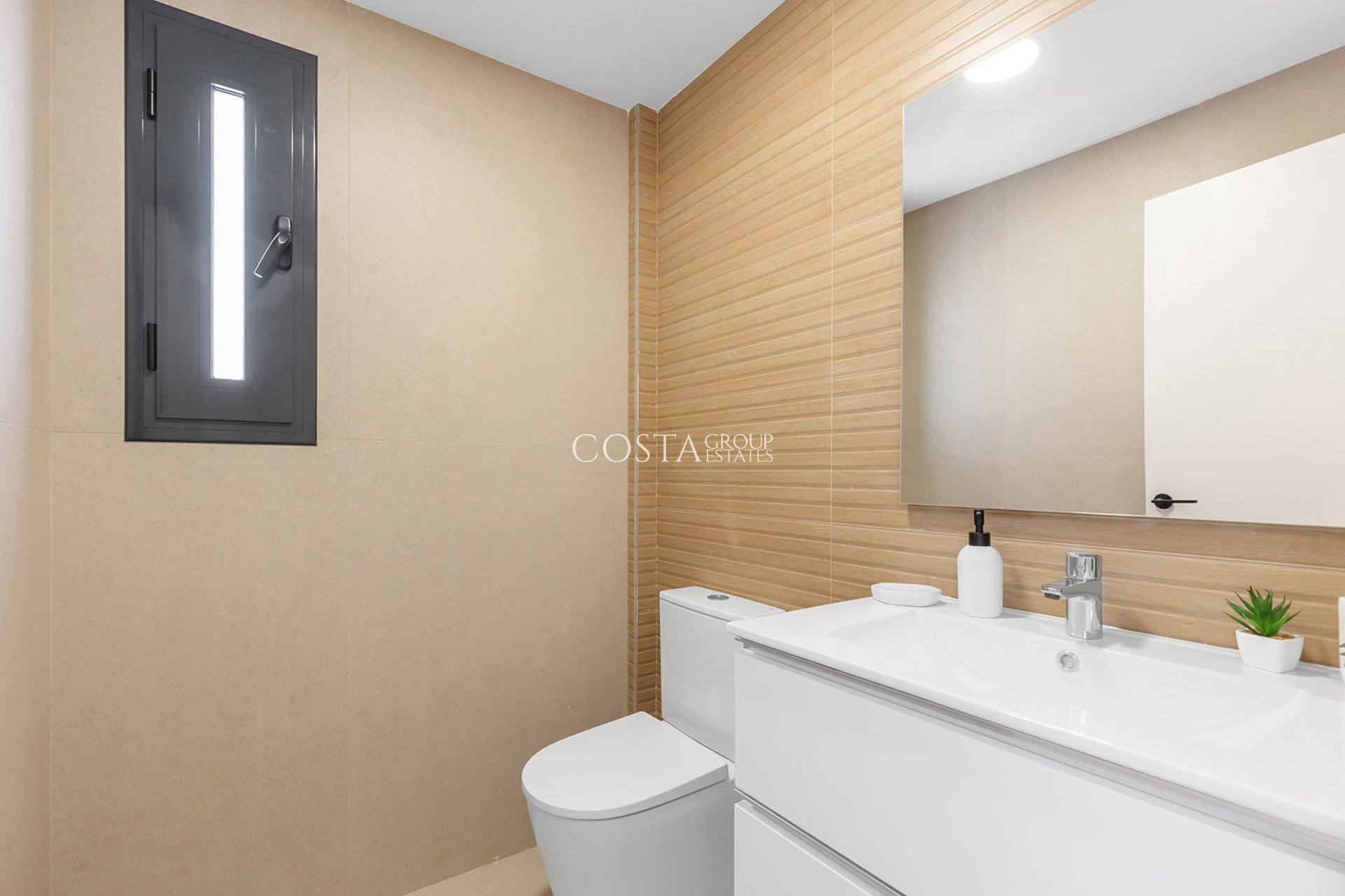 New Build - semi-detached -
Rafal