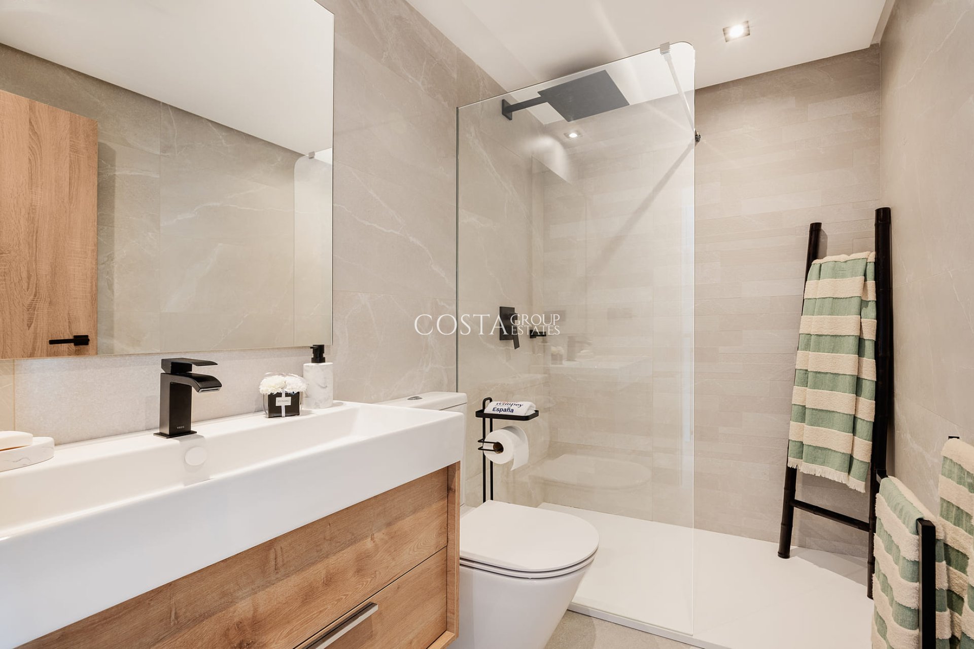 New Build - Villa -
Cerros del Lago