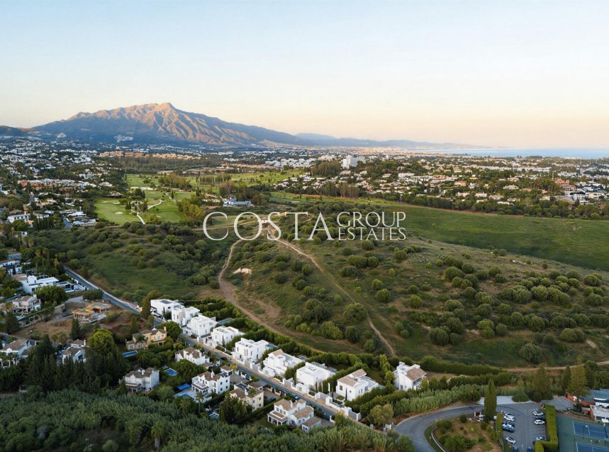 New Build - Villa -
Estepona - Paraiso Alto