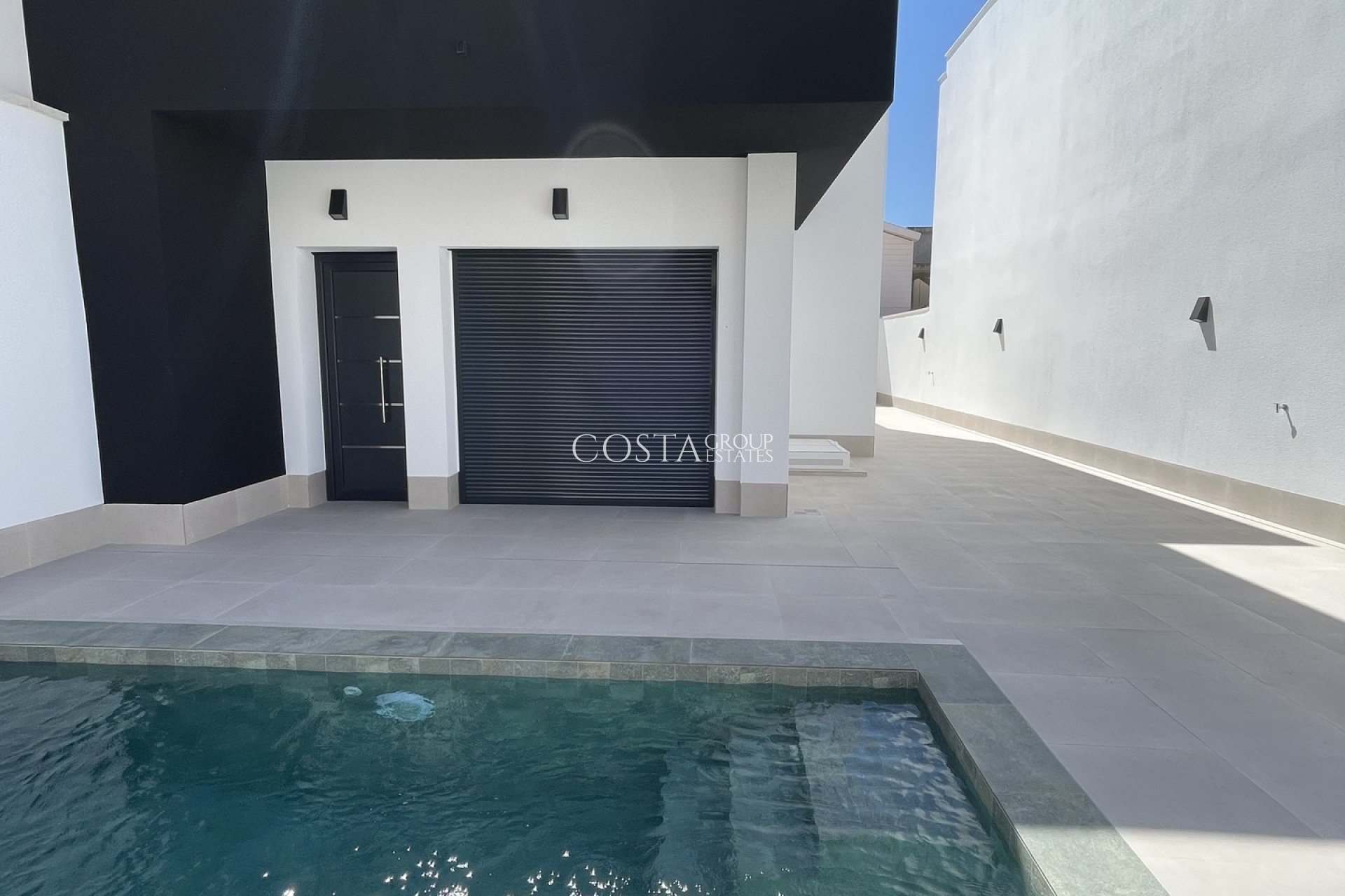 New Build - Villa -
Heredades