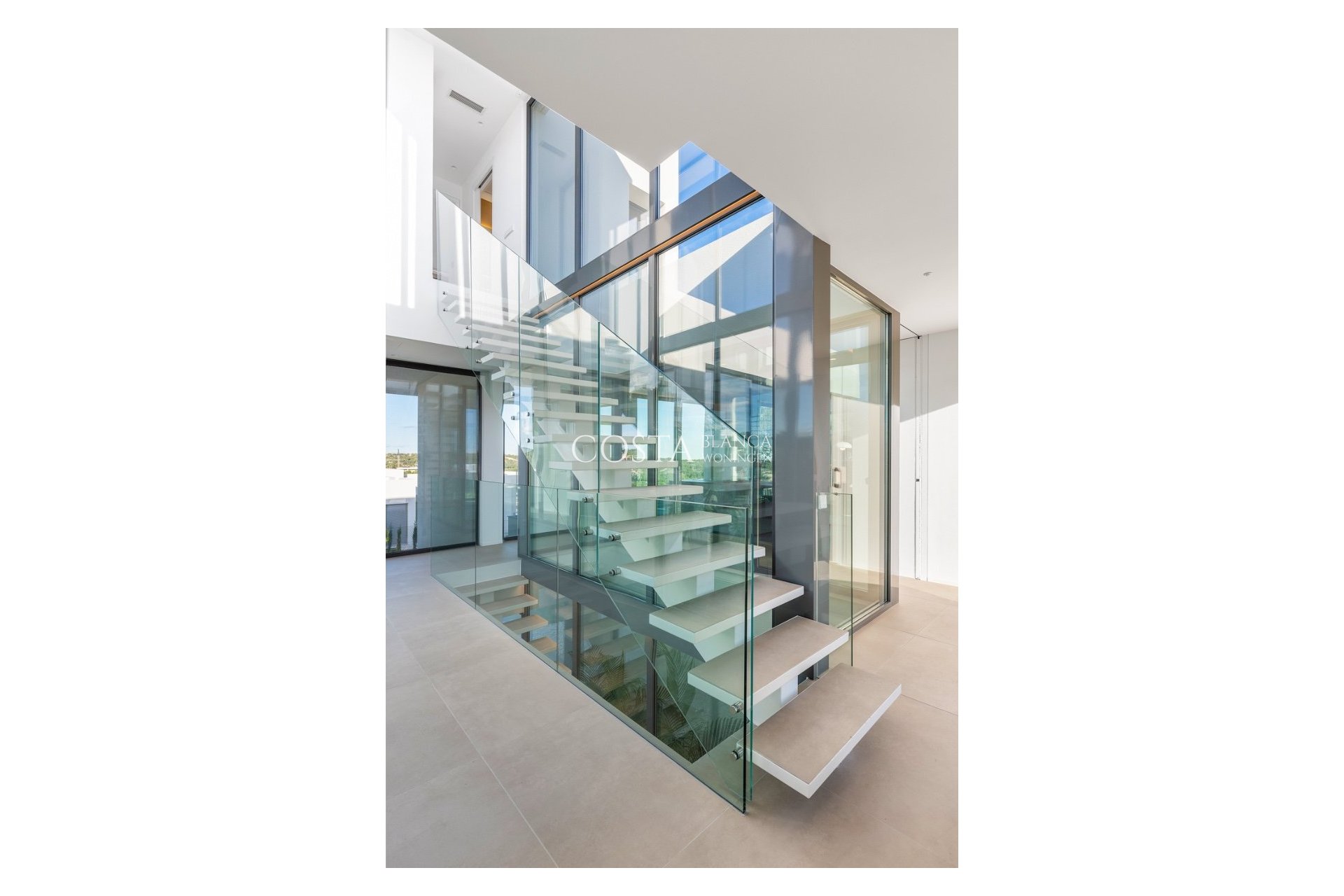 New Build - Villa -
Las Colinas Golf and Country Club