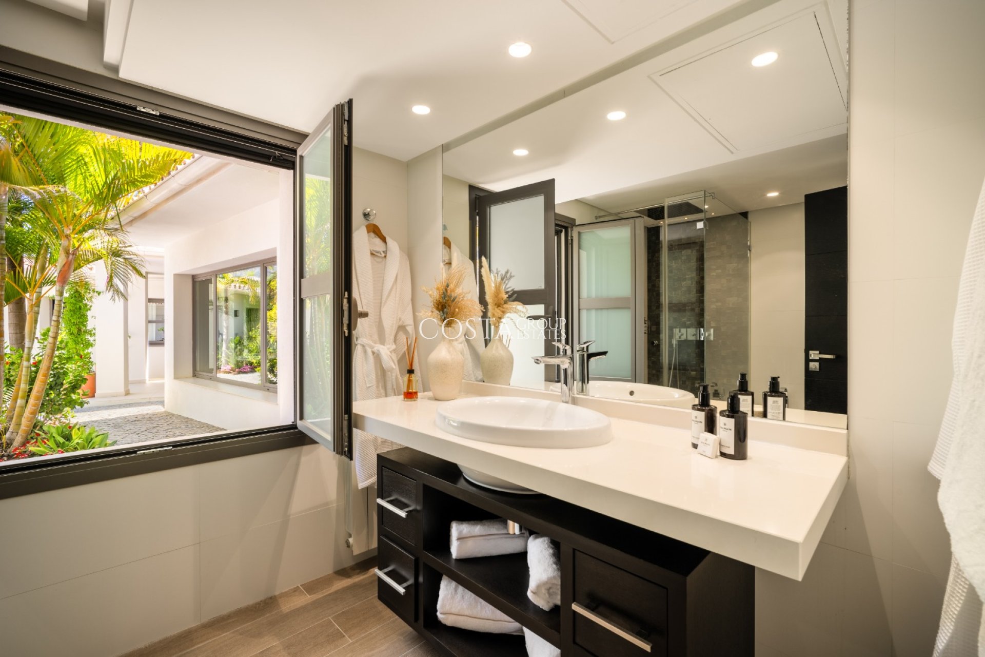 New Build - Villa -
Marbella