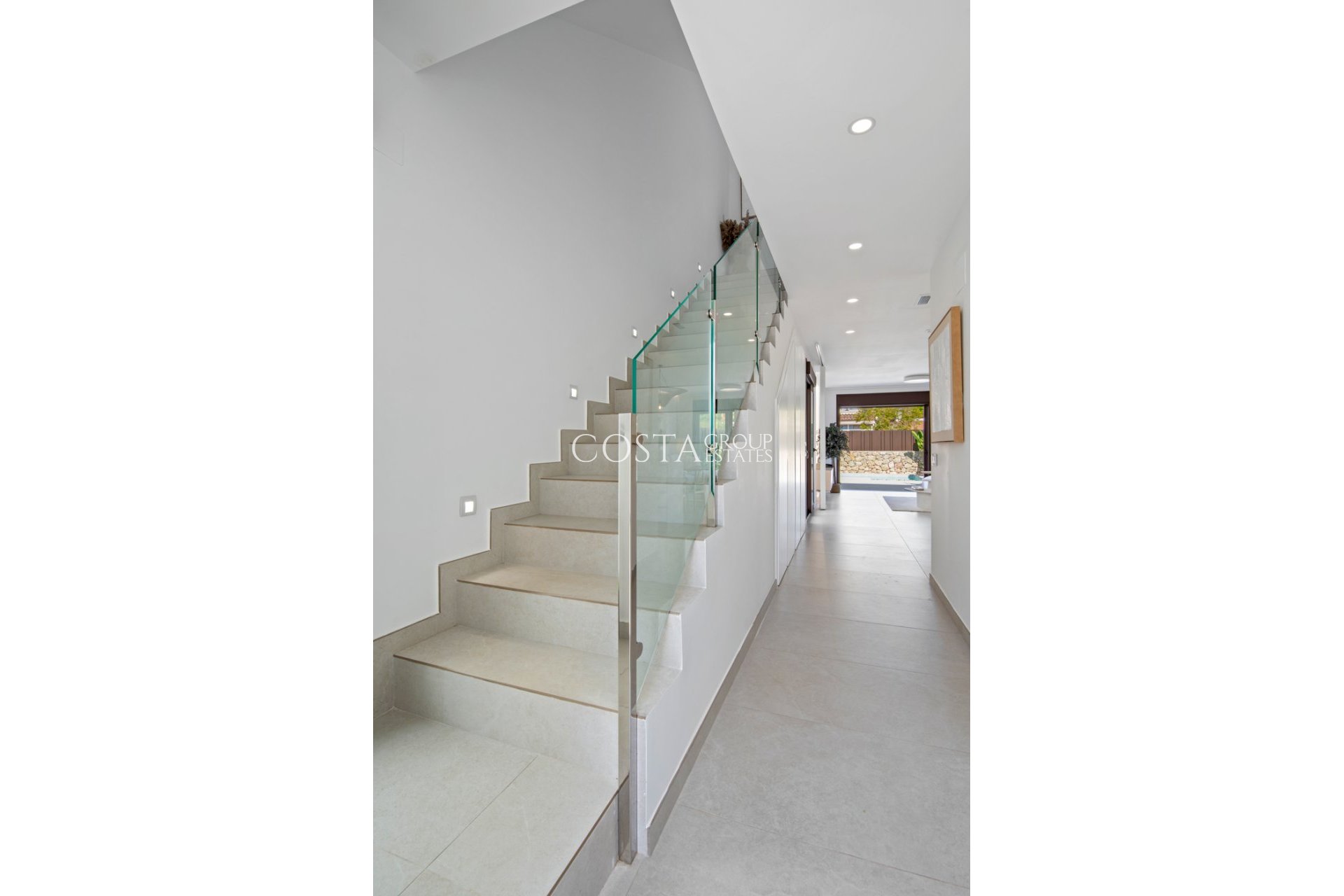 New Build - Villa -
Mil Palmeras