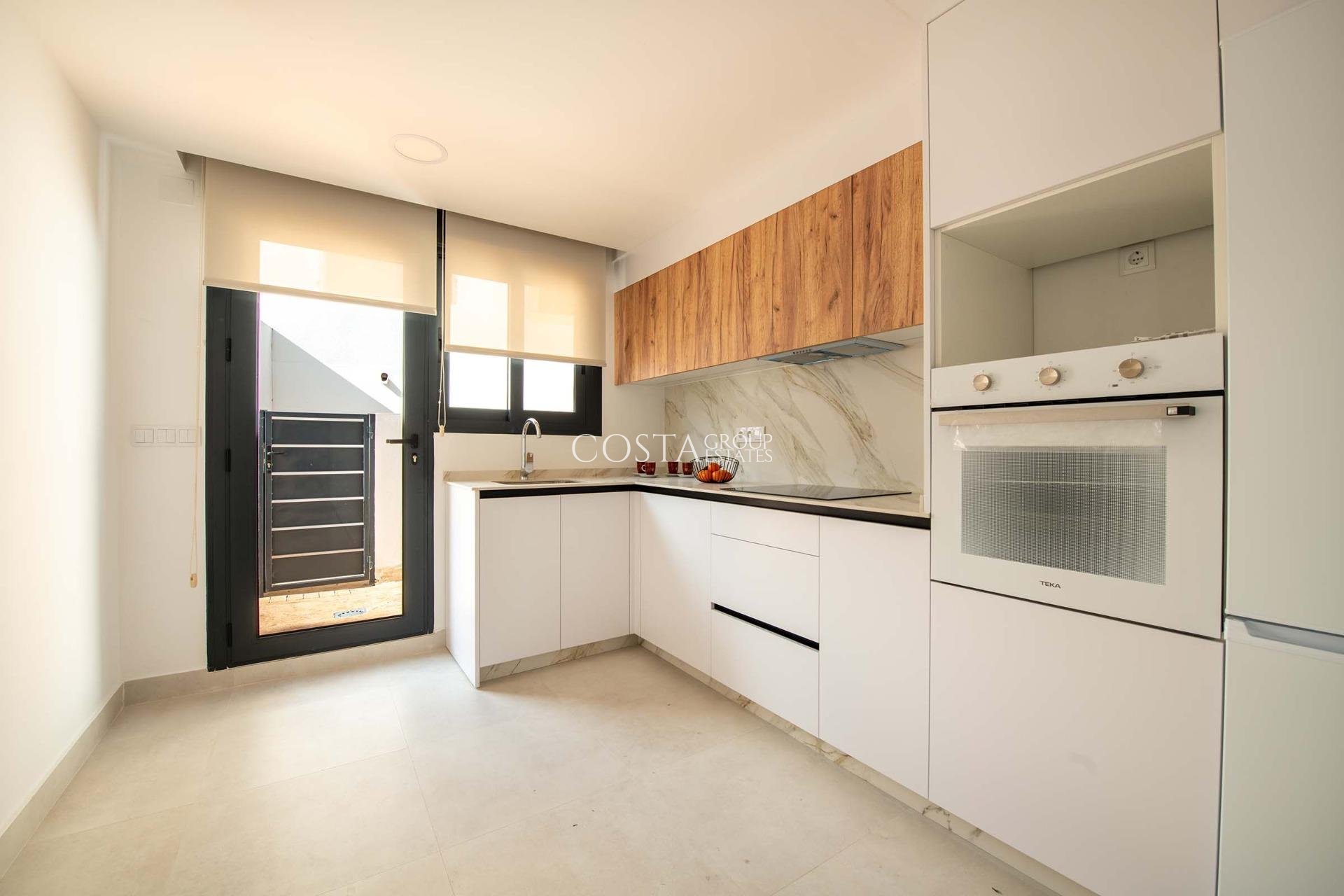 Nieuwbouw Woningen - Apartments -
Cox - San Fernando
