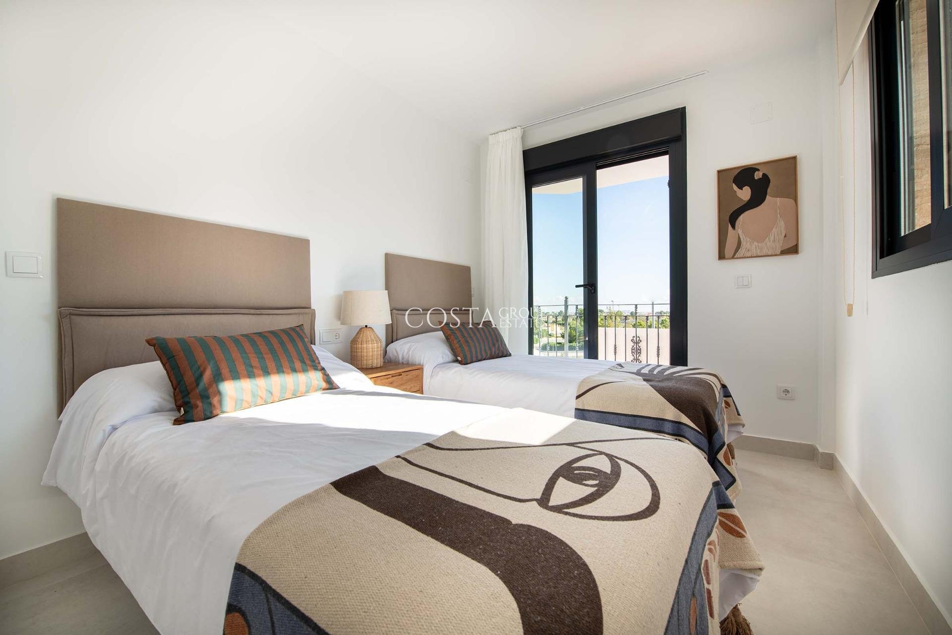 Nieuwbouw Woningen - Apartments -
Cox - San Fernando