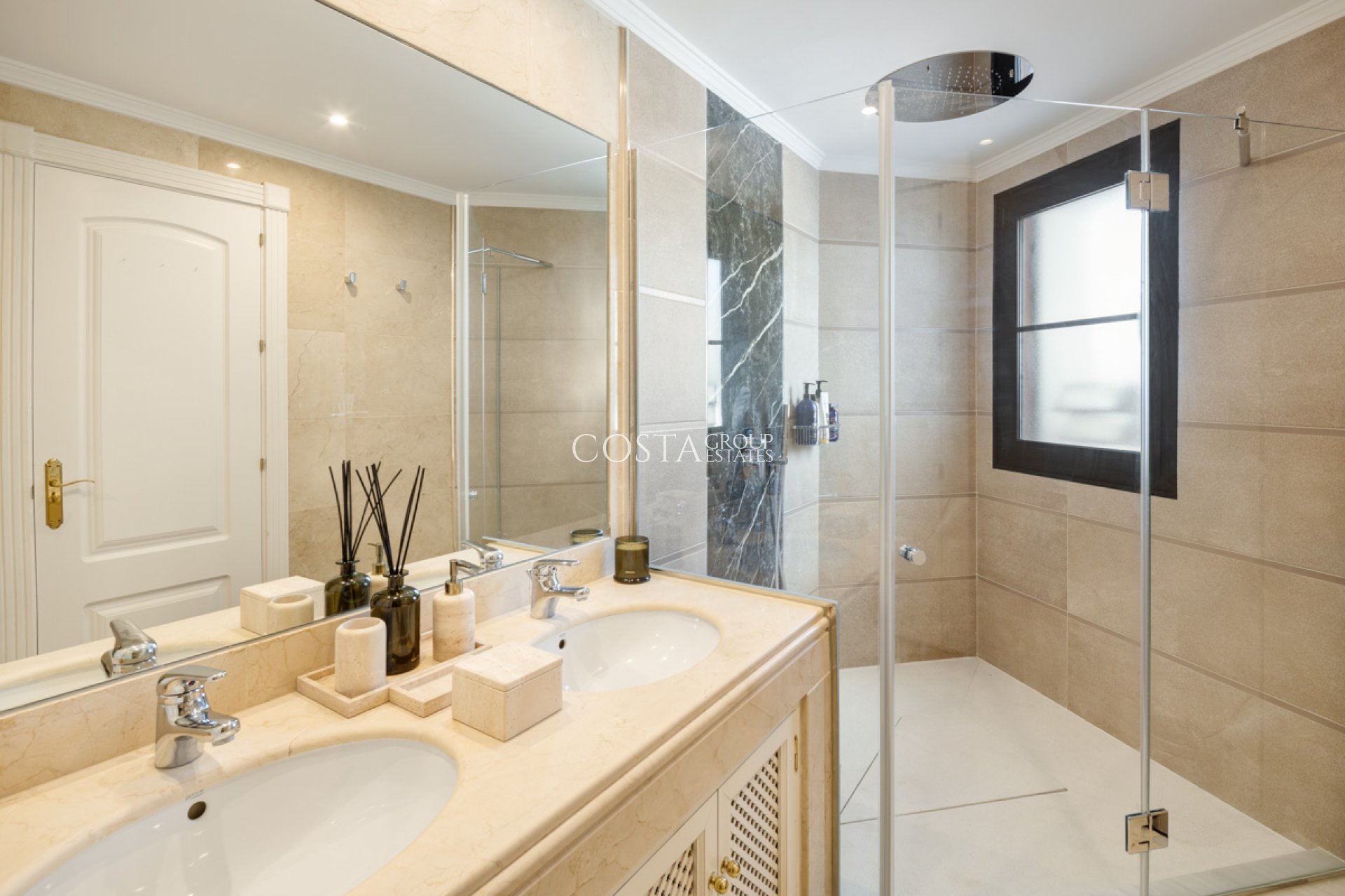 Nieuwbouw Woningen - Villa -
Benahavís