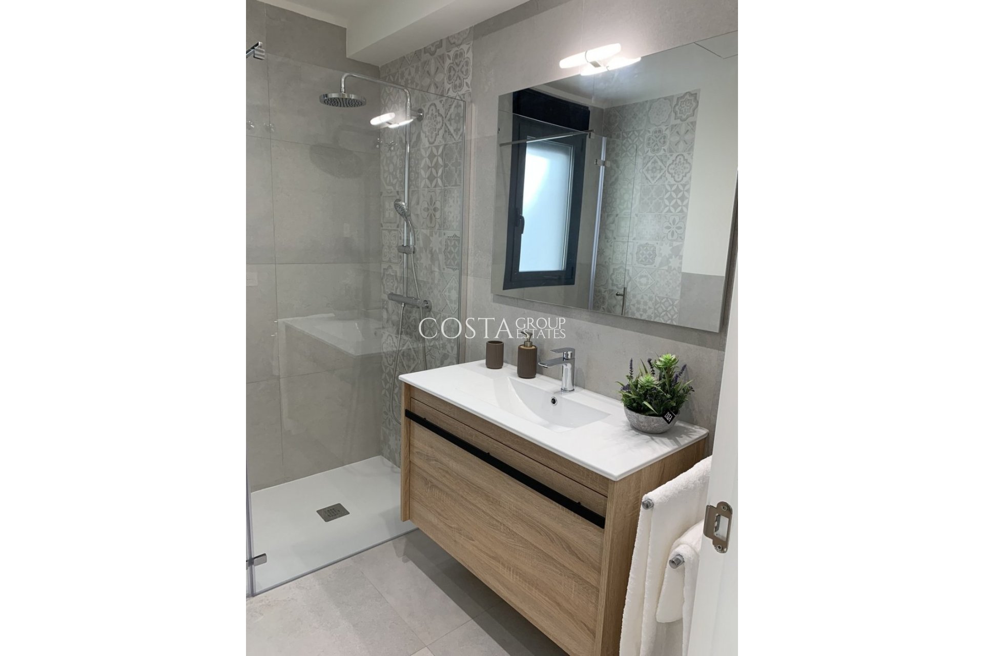 Nieuwbouw Woningen - Villa -
Daya Nueva