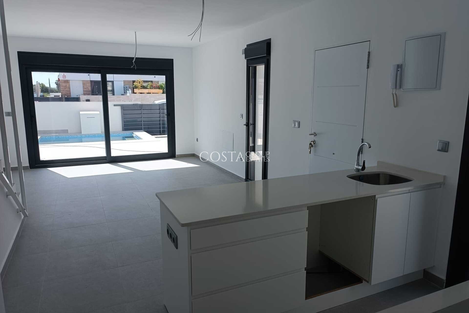 Nieuwbouw Woningen - Villa -
Daya Nueva