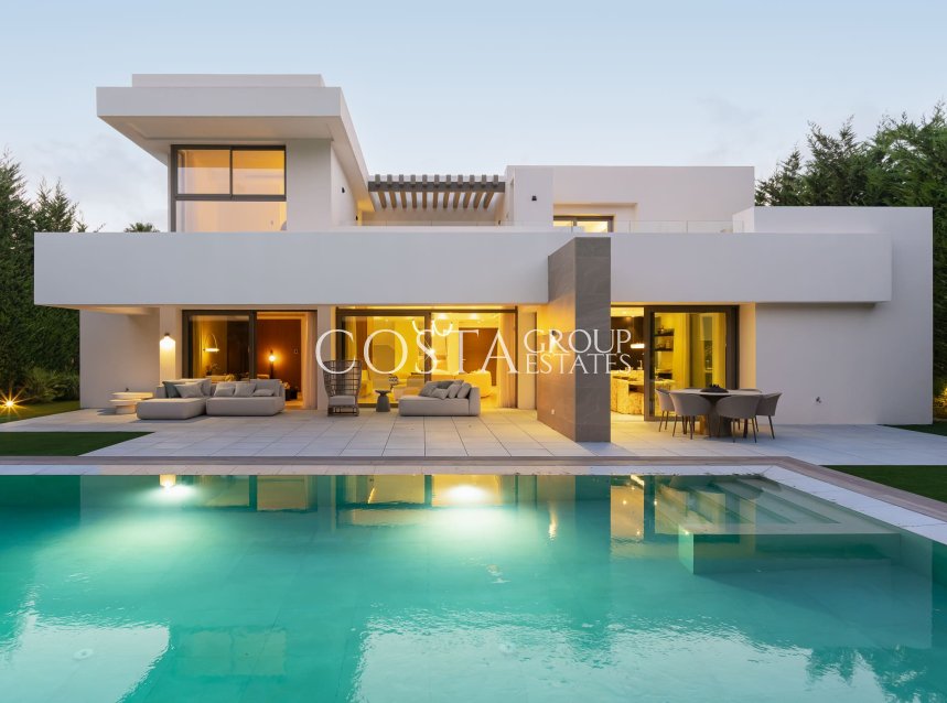 Nieuwbouw Woningen - Villa -
Estepona