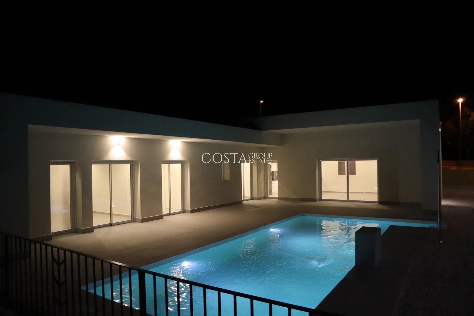 Nieuwbouw Woningen - Villa -
La Romana