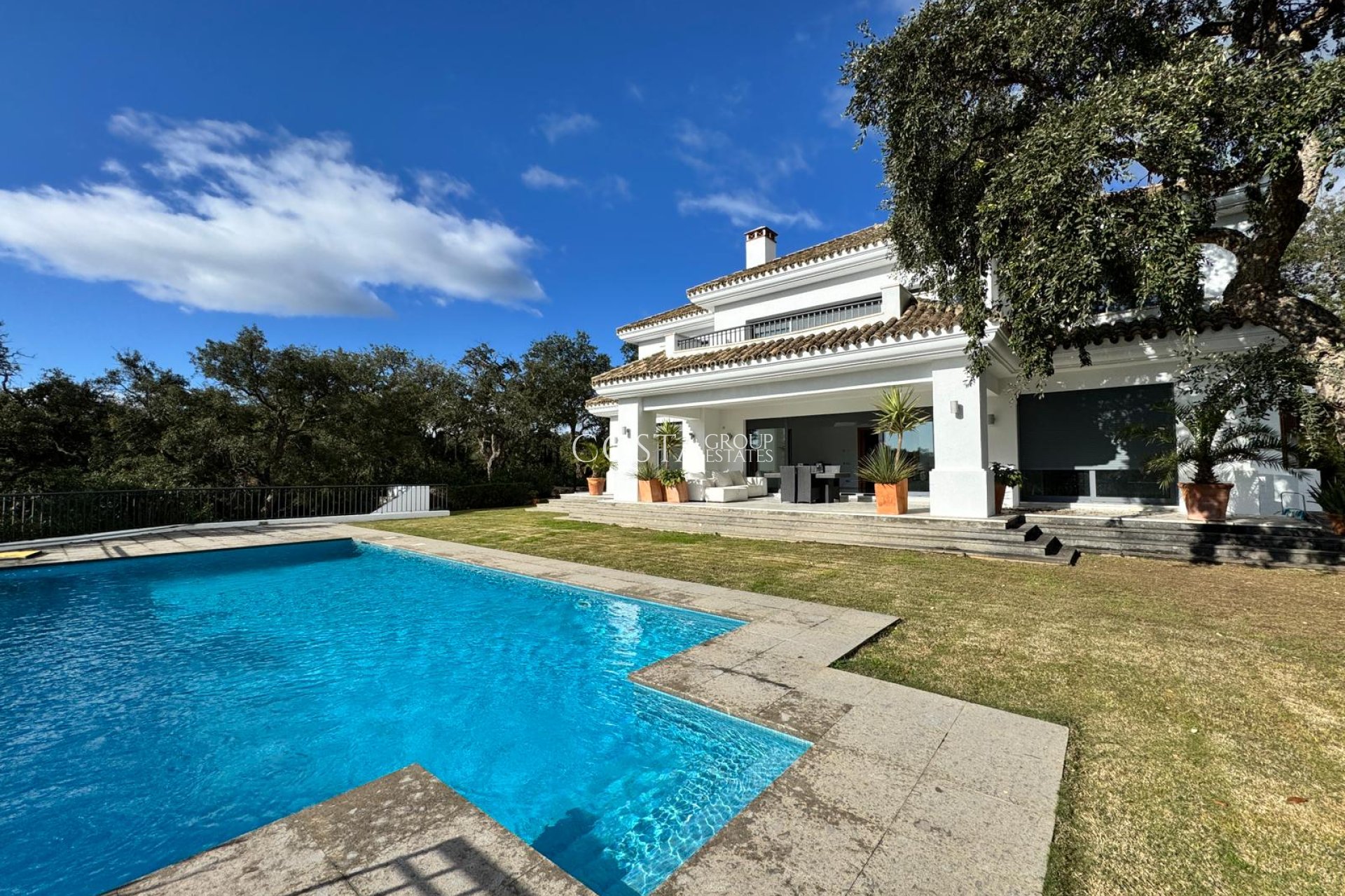 Nieuwbouw Woningen - Villa -
San Roque