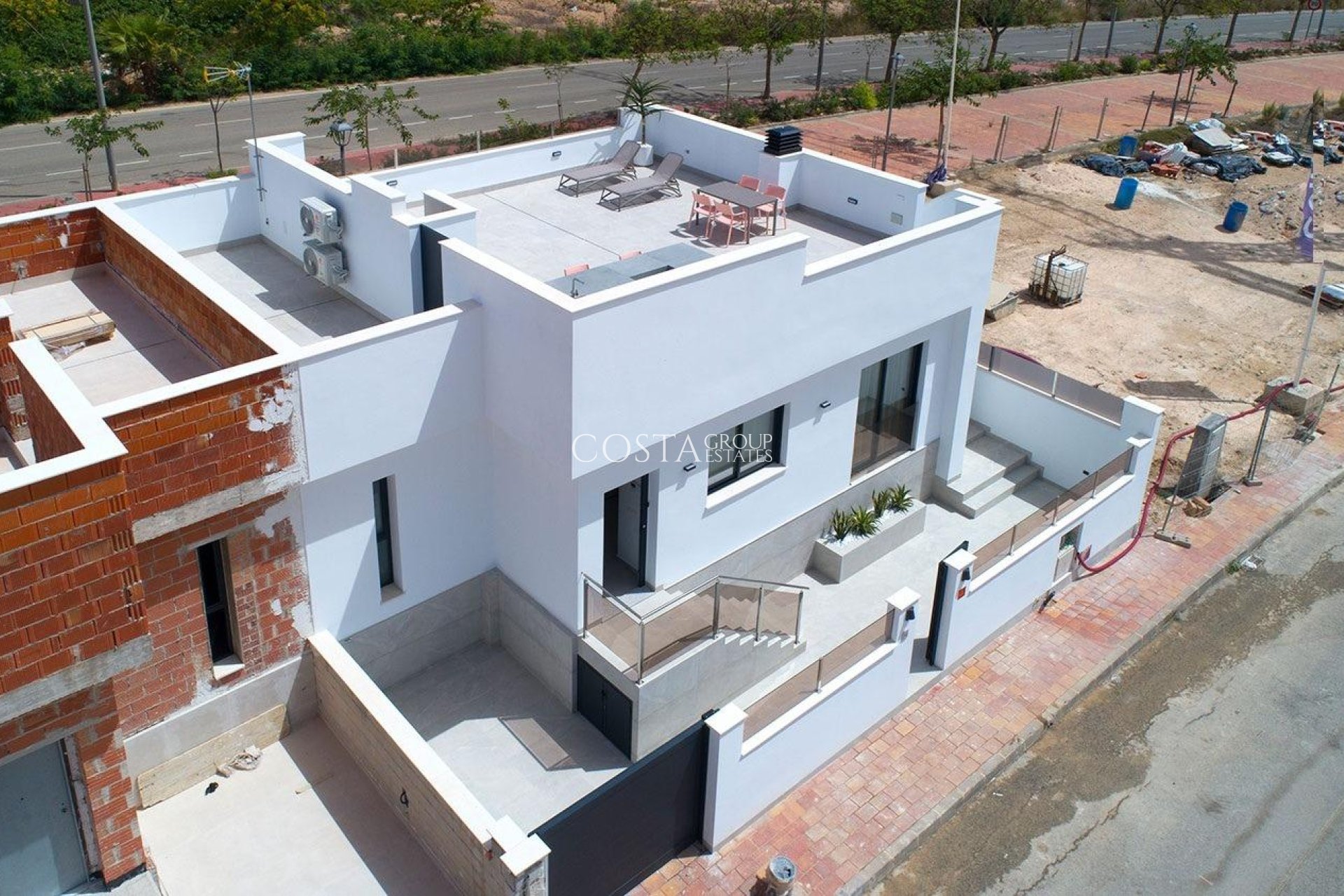 Nieuwbouw Woningen - Villa -
Sucina