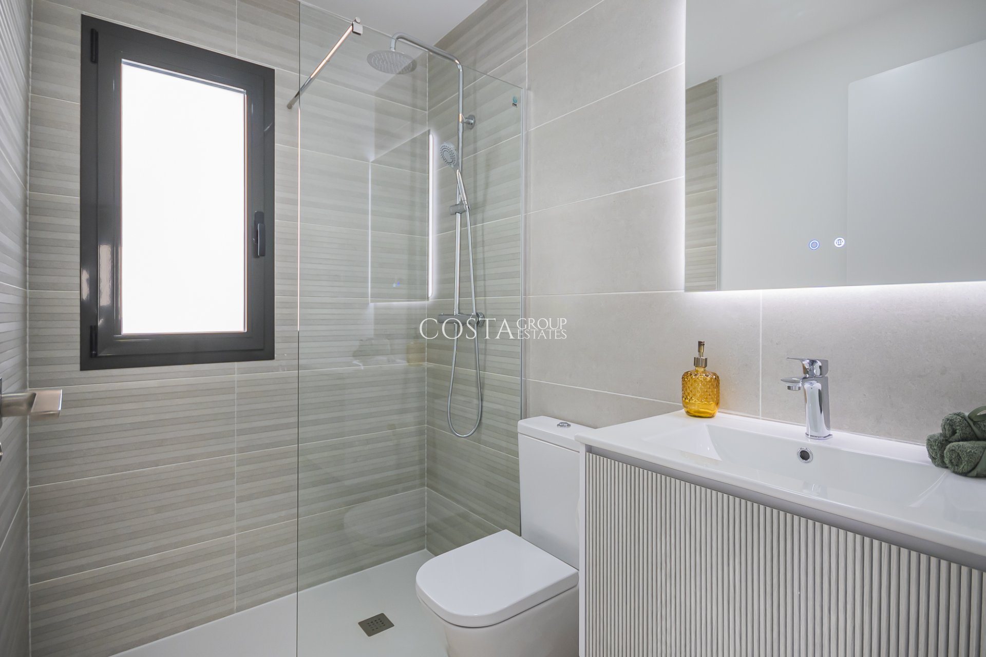 Nieuwbouw Woningen - Villa -
Torrevieja