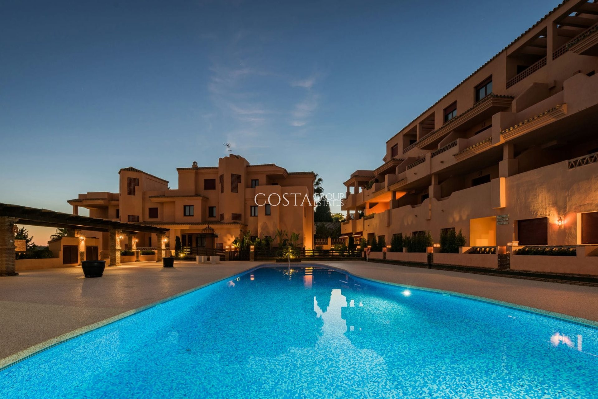 Nouvelle construction - Apartments -
Benahavís