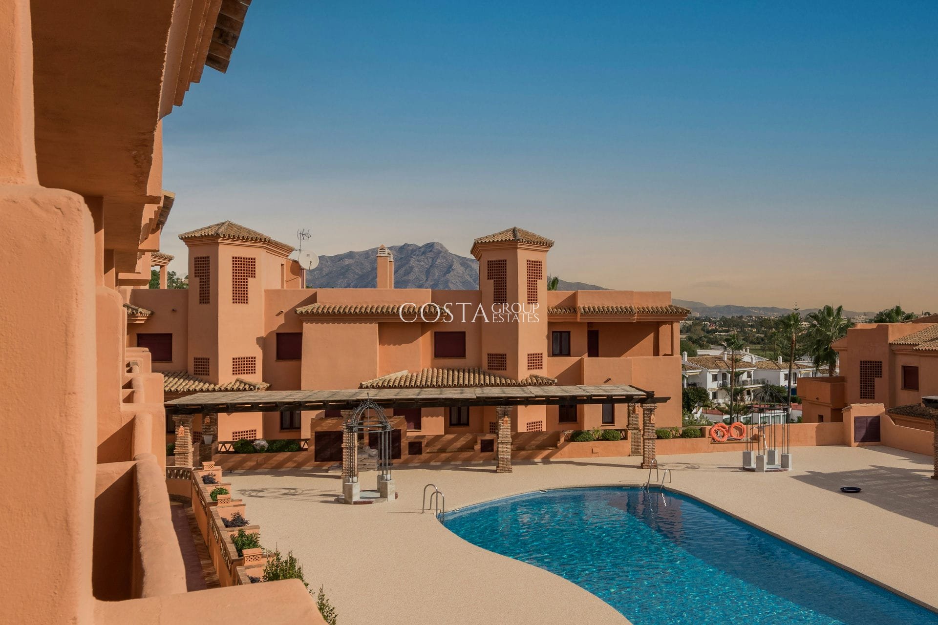 Nouvelle construction - Apartments -
Benahavís