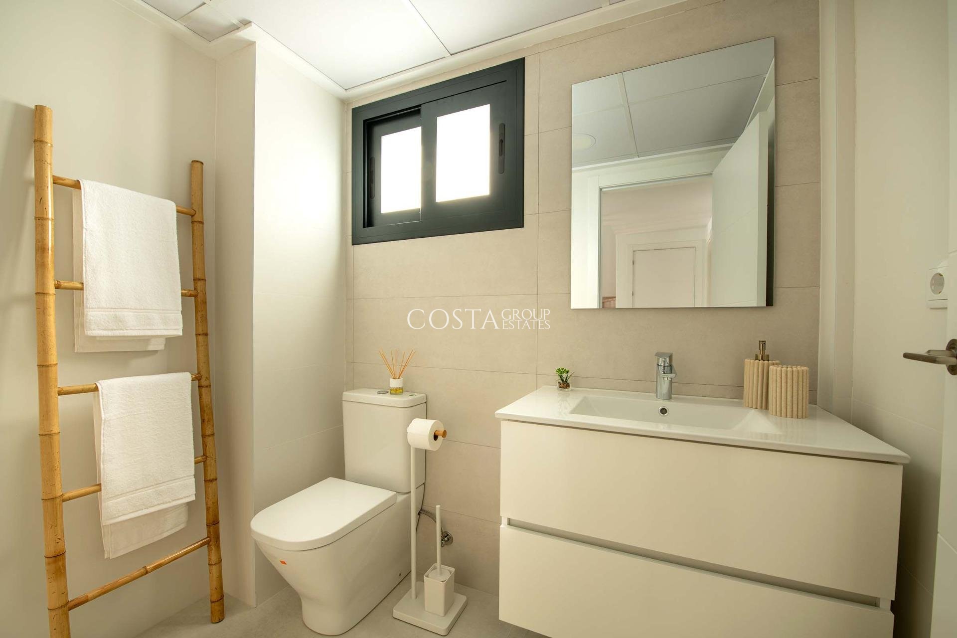 Nouvelle construction - Apartments -
Cox - San Fernando