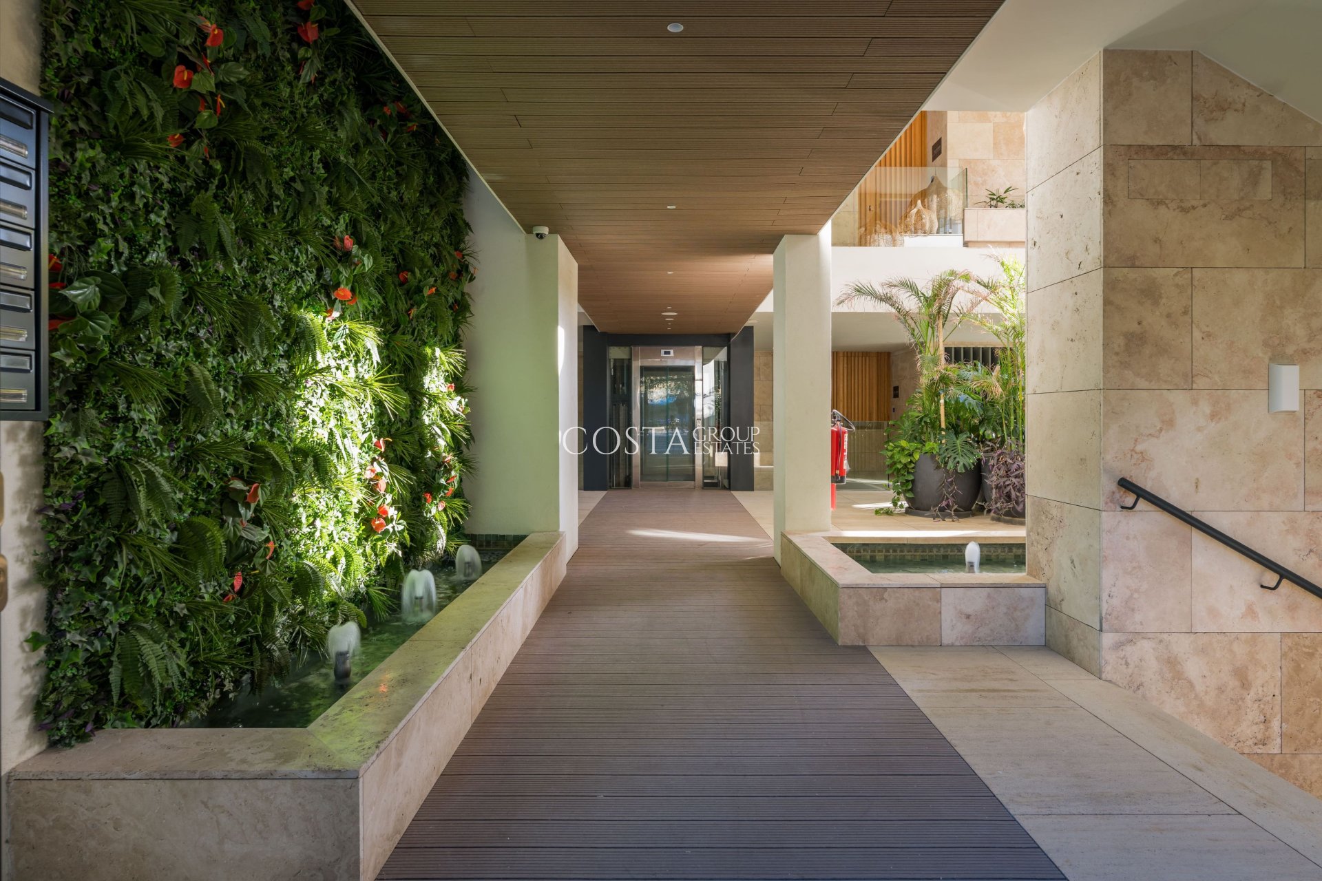 Nouvelle construction - Apartments -
Estepona