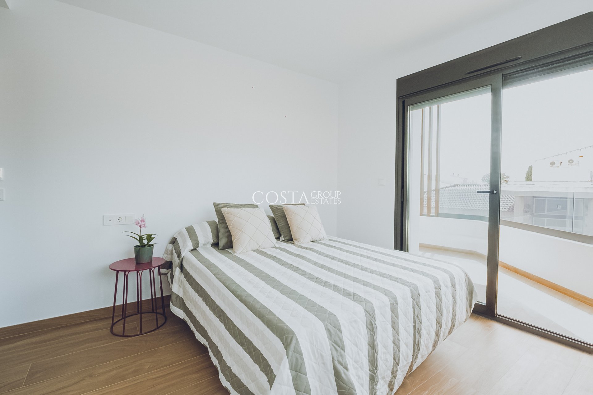 Nouvelle construction - Apartments -
Redován