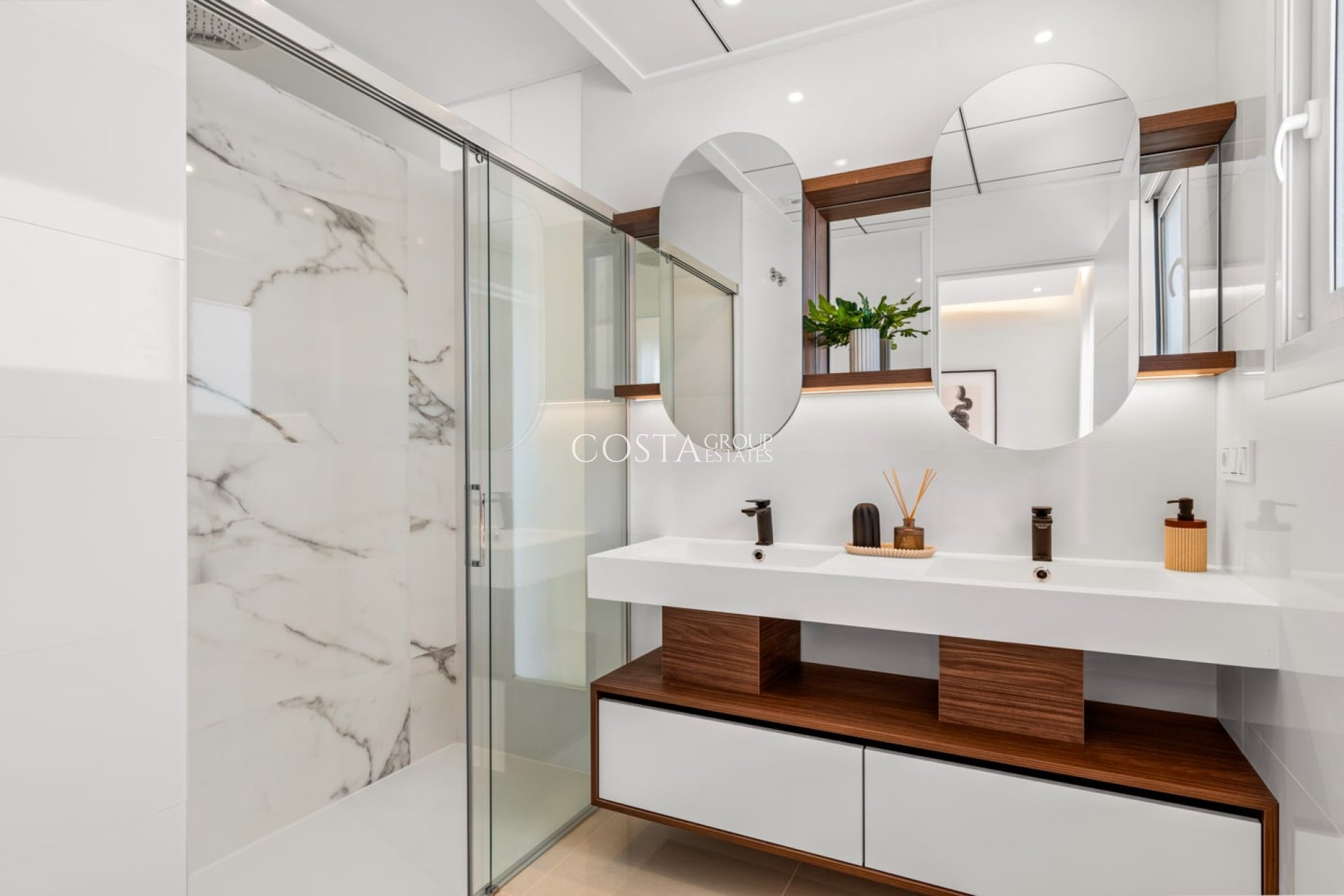 Nouvelle construction - Apartments -
Rojales