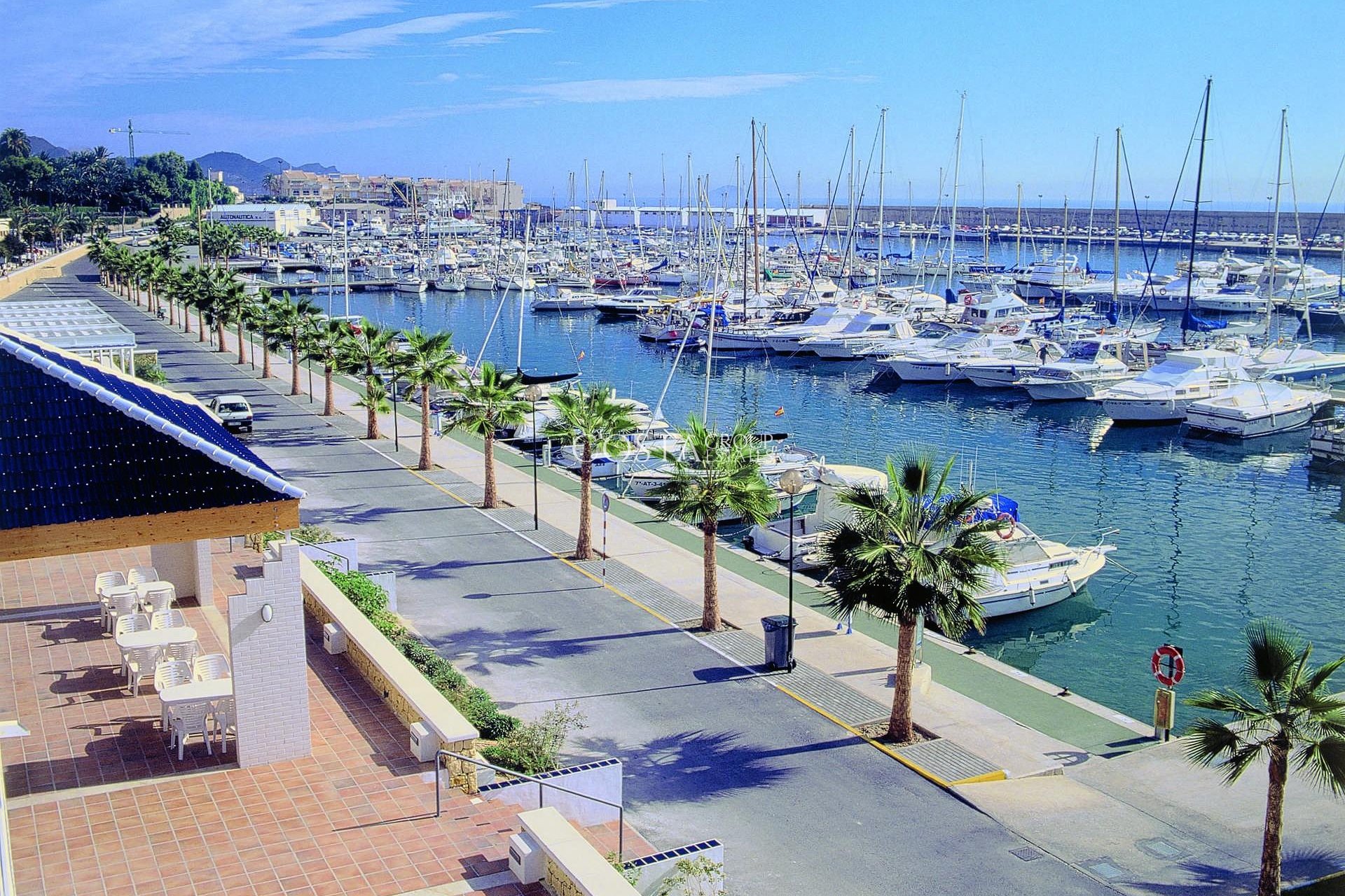 Nouvelle construction - Apartments -
Villajoyosa - La Tellerola
