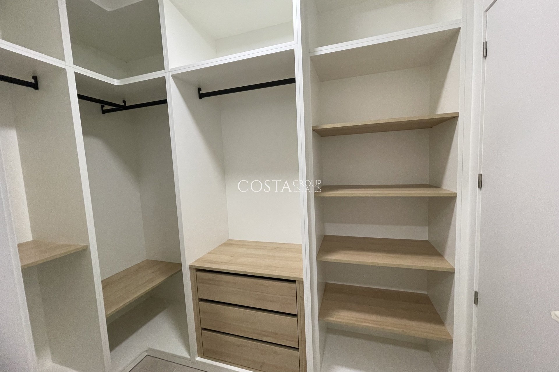 Nouvelle construction - detached -
Heredades