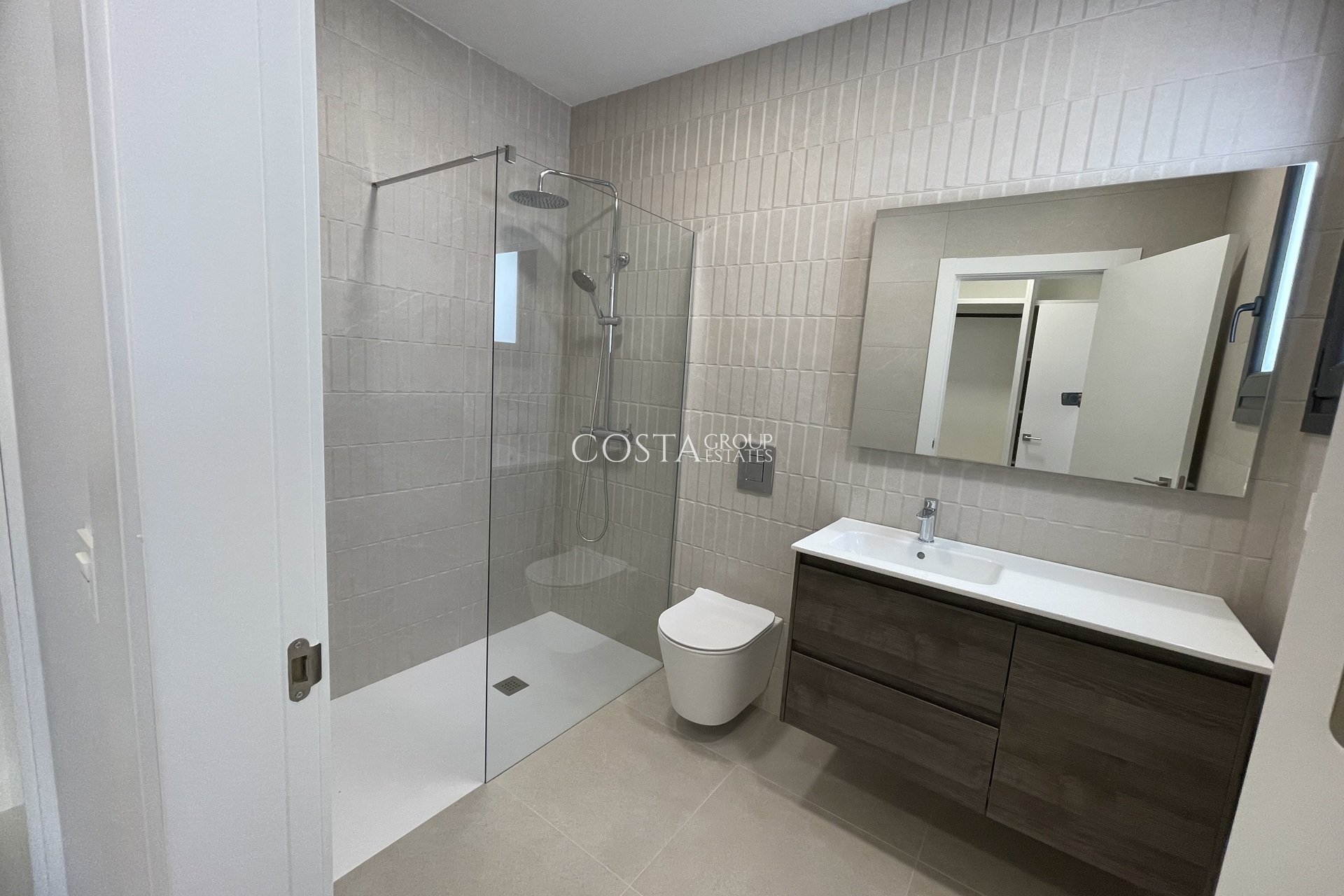 Nouvelle construction - detached -
Heredades