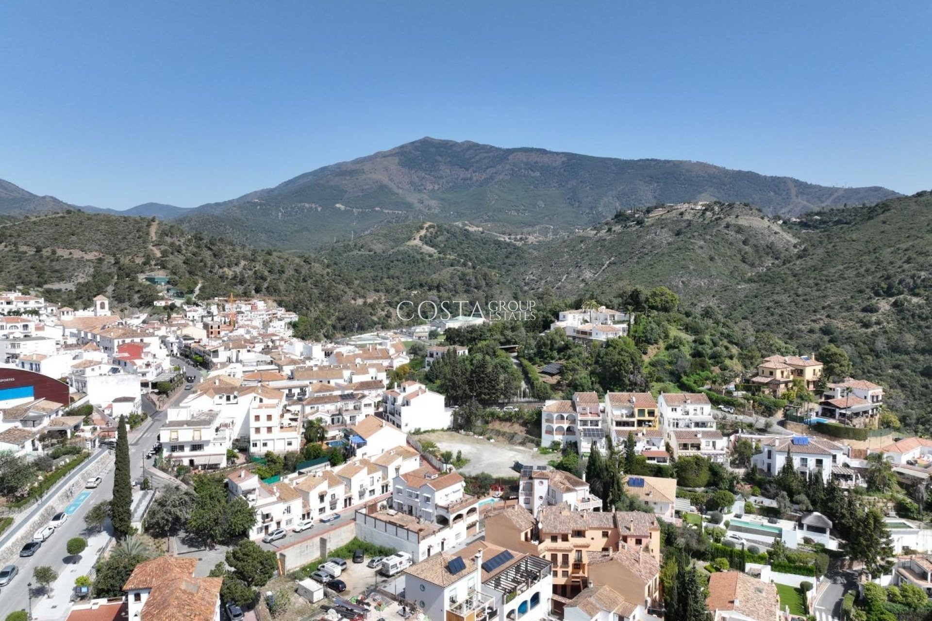 Nouvelle construction - Ground floor apartment -
Benahavís - pueblo