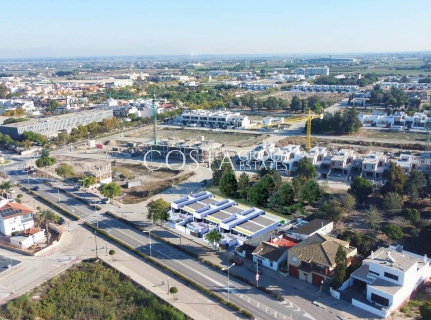 Nouvelle construction - Maison -
Dolores - Sector 3