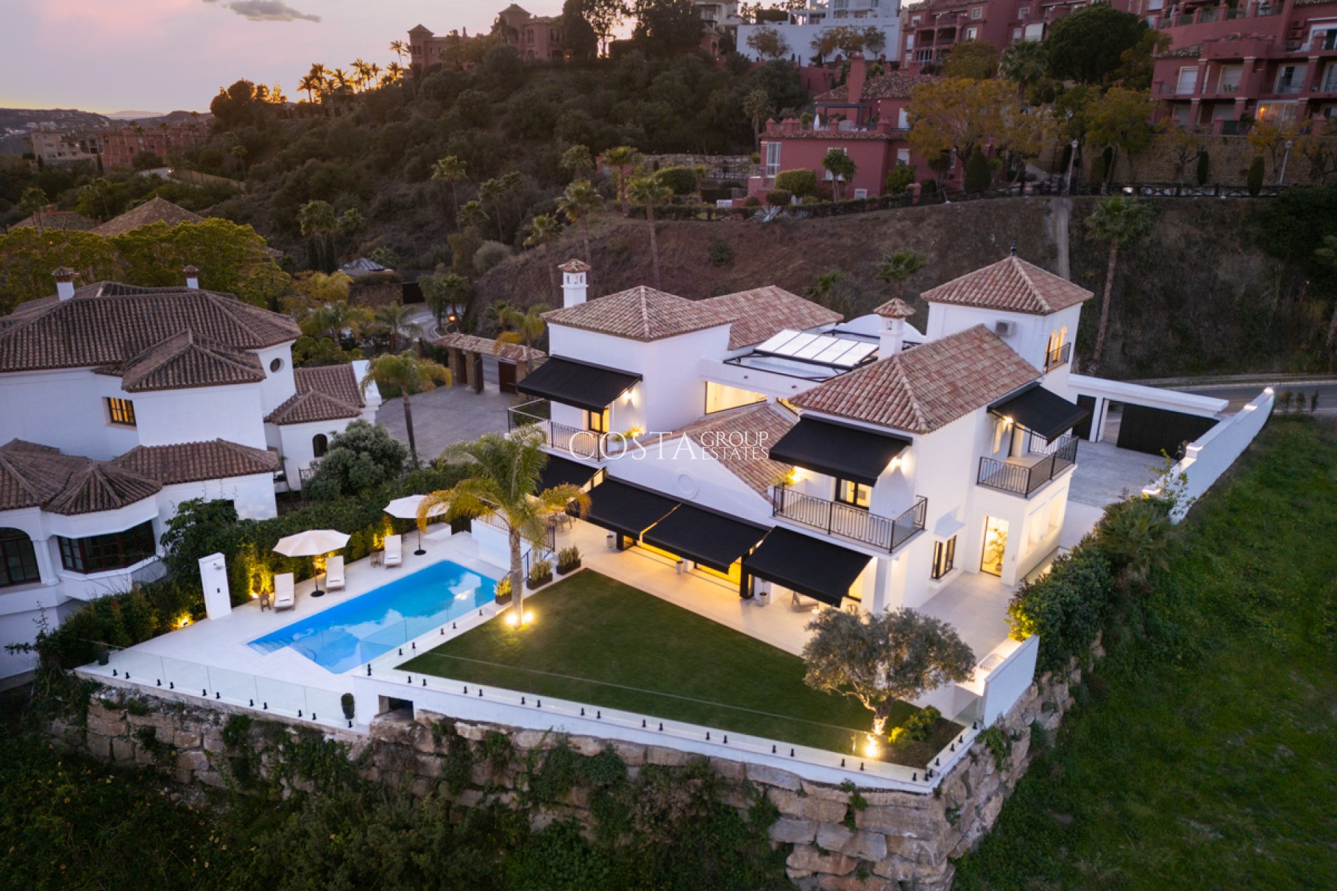 Nouvelle construction - Villa -
Benahavís