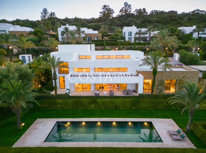 Nouvelle construction - Villa -
Casares